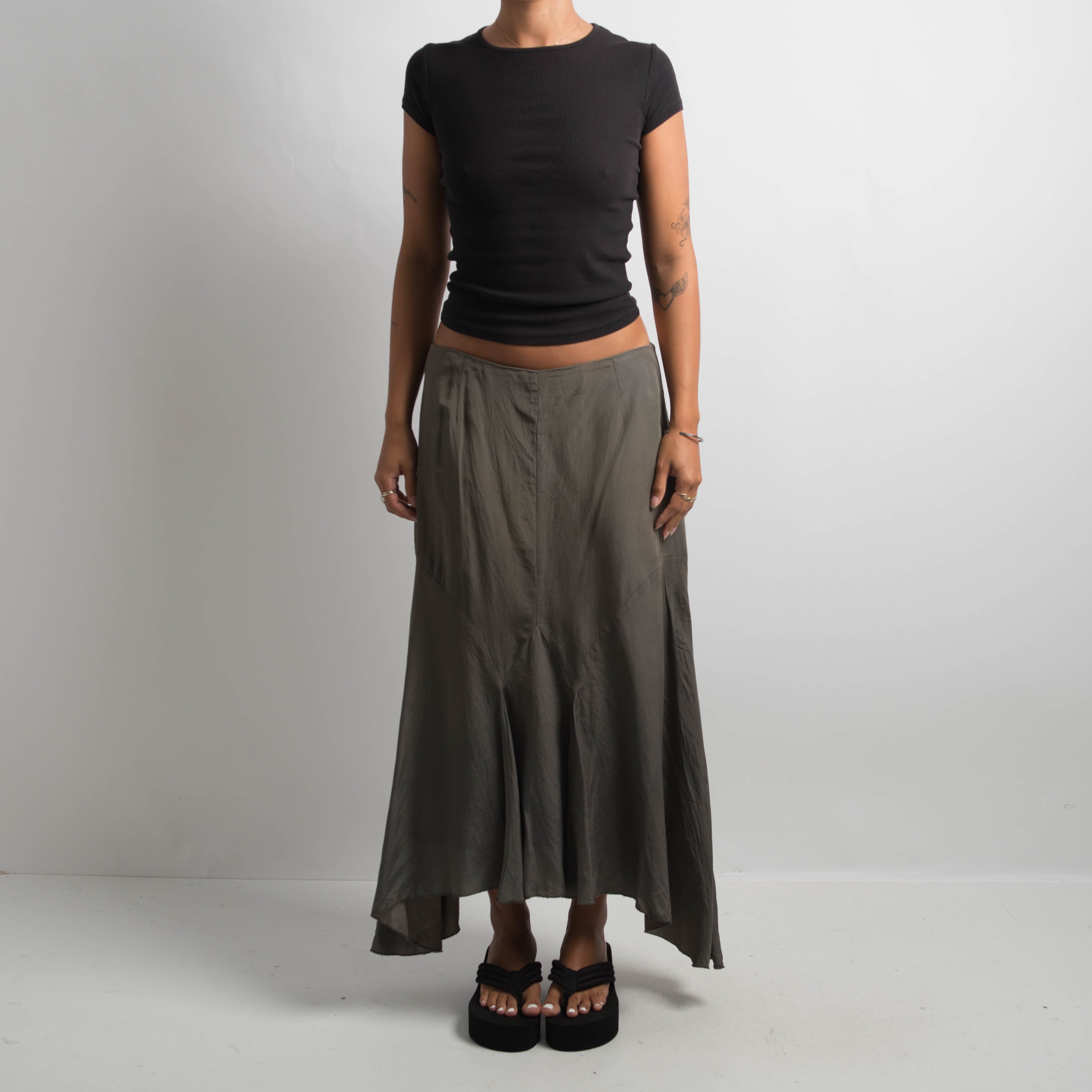 ASYMMETRIC LONGLINE SKIRT