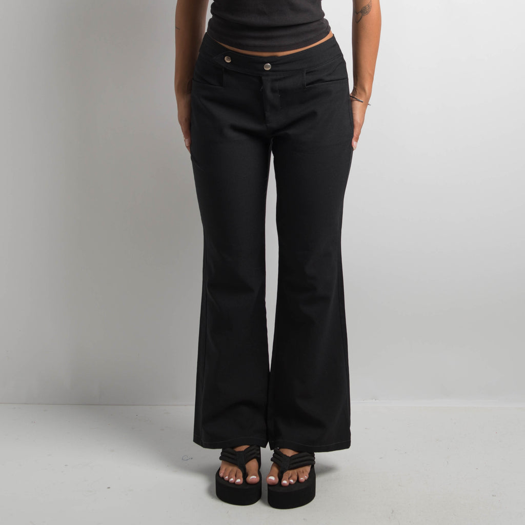 BLACK FLARED TROUSERS