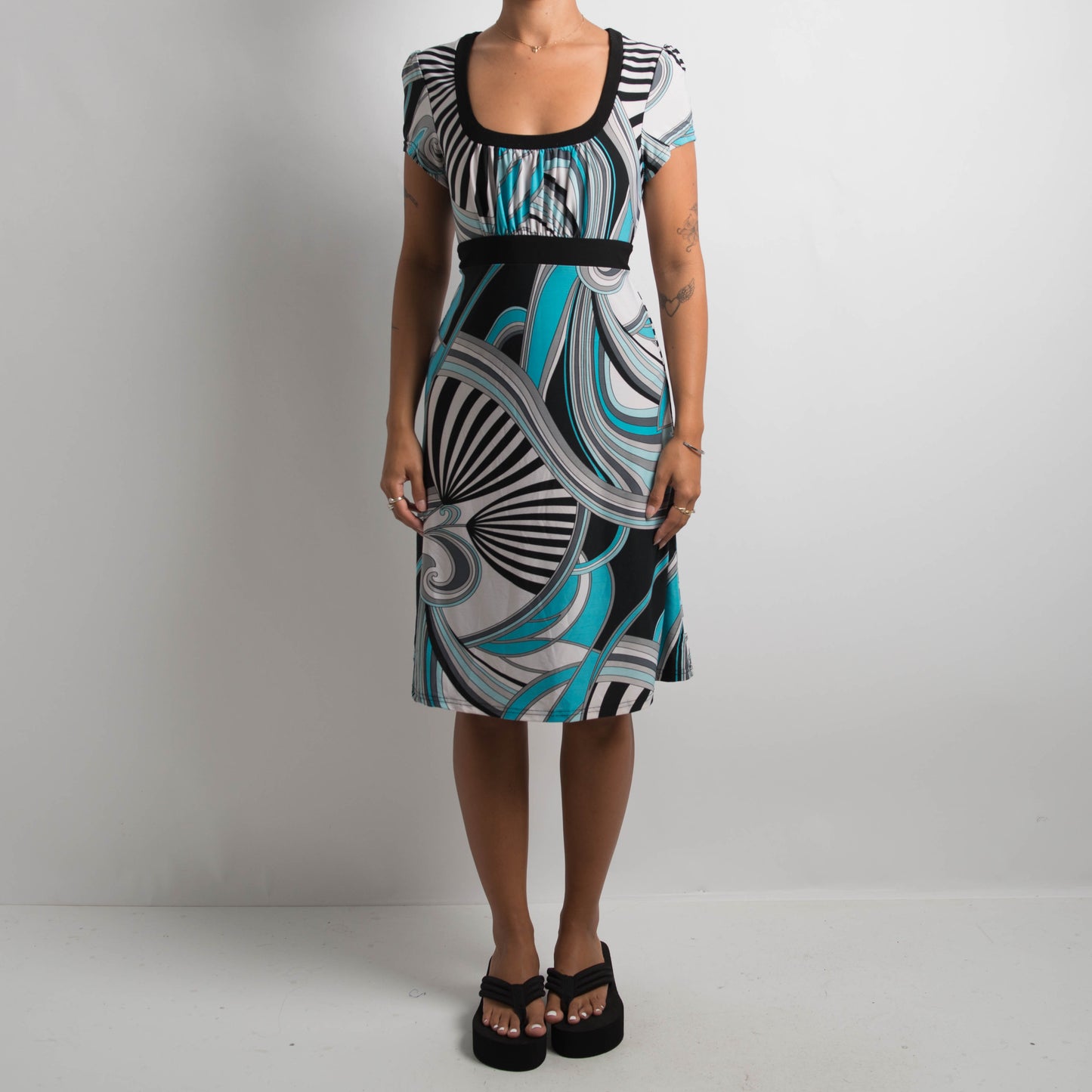 SLINKY PATTERNED DRESS