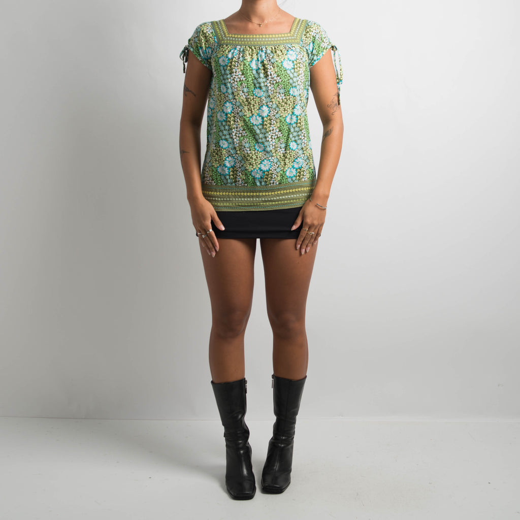 GREEN FLORAL TOP