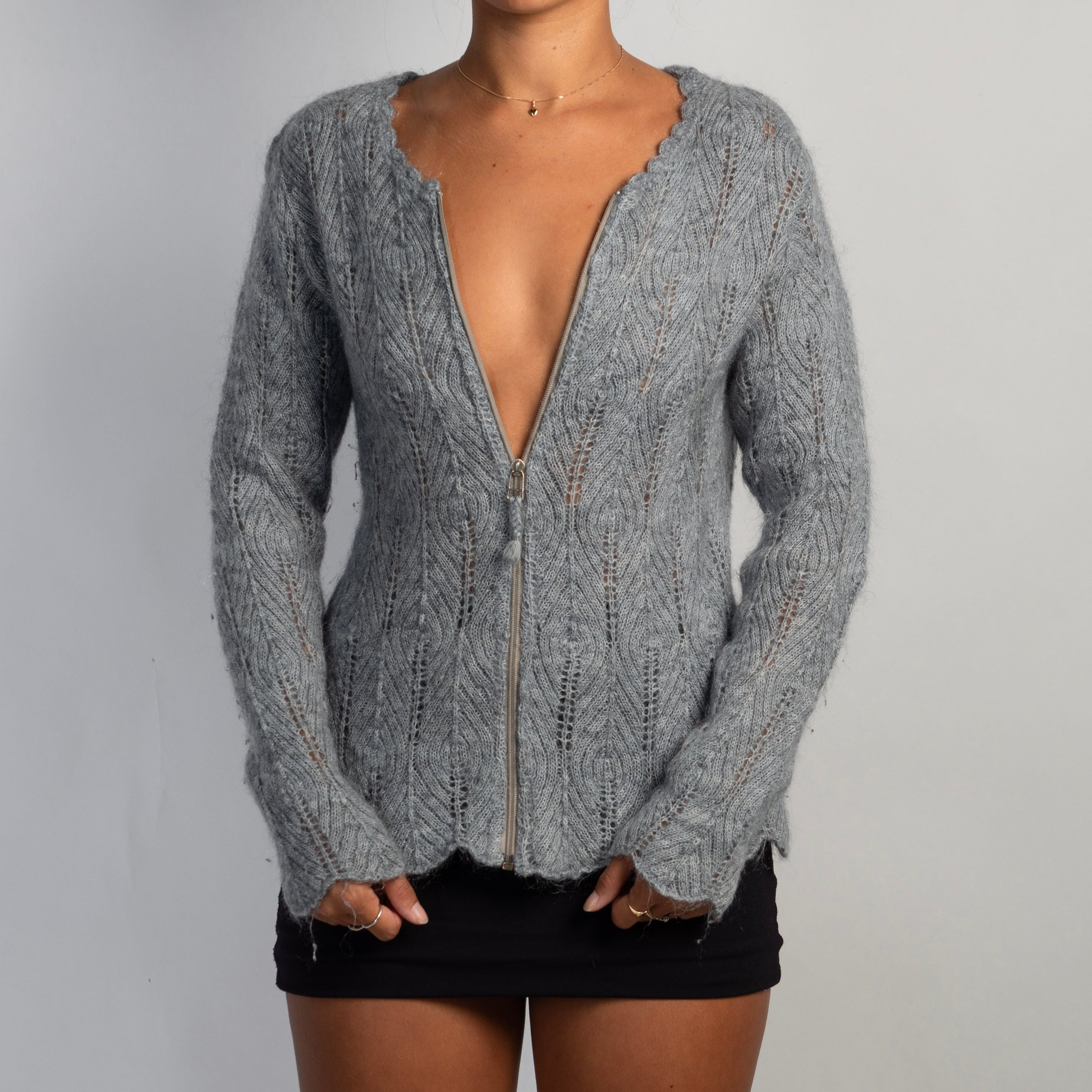 GREY KNIT ZIP CARDIGAN