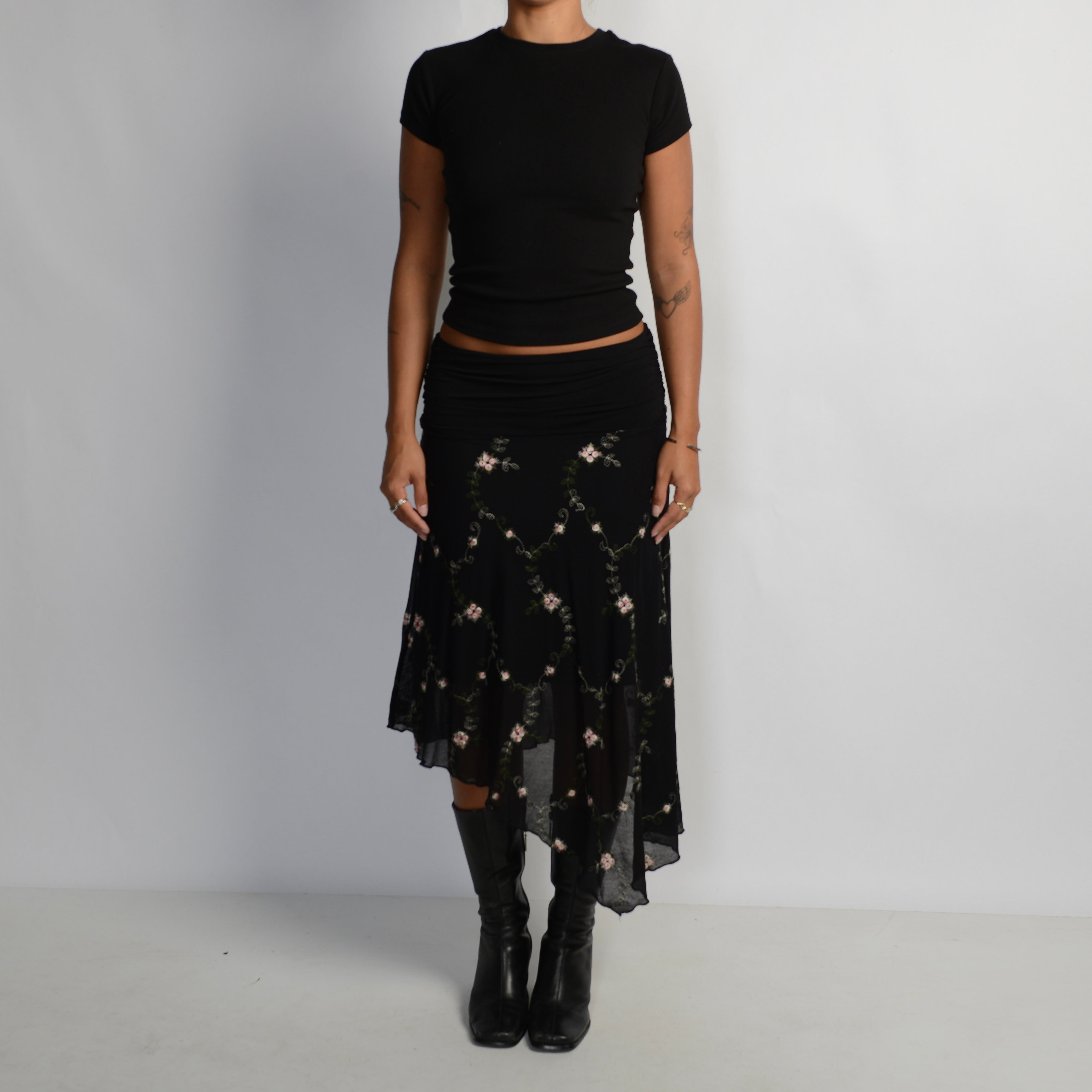 BLACK FLORAL MIDI SKIRT