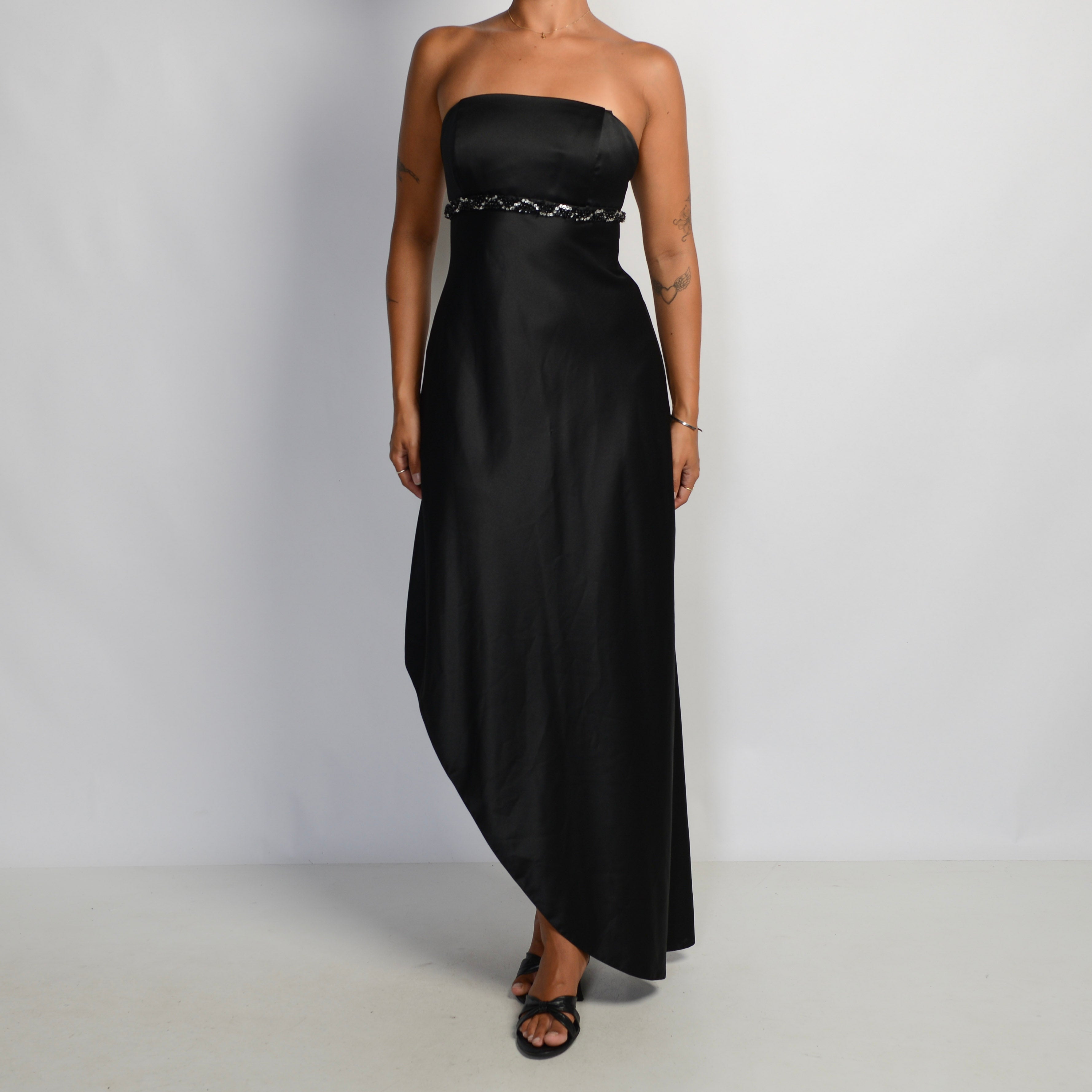 STRAPLESS ASYMMETRIC GOWN
