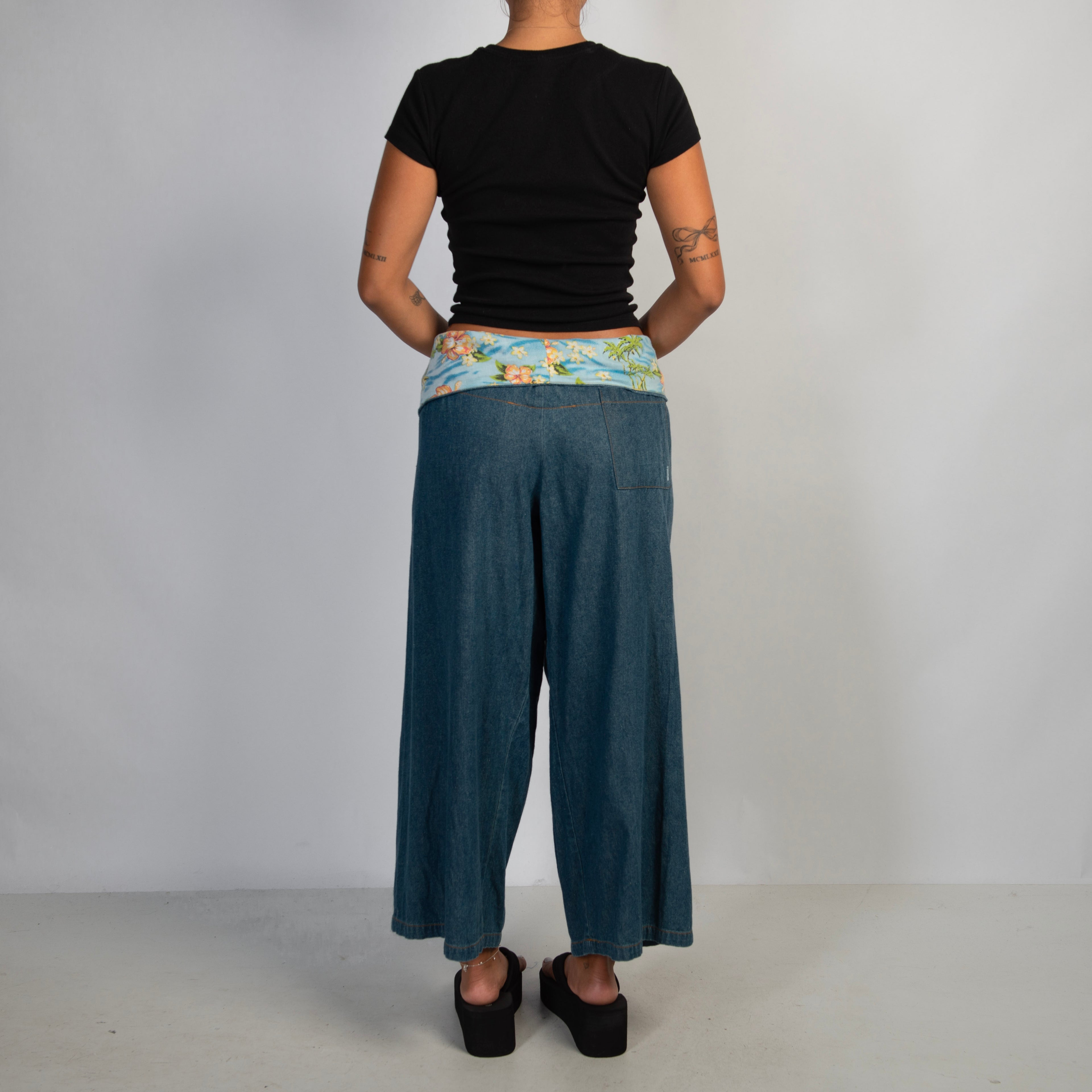 LOOSE FIT FOLD OVER JEANS