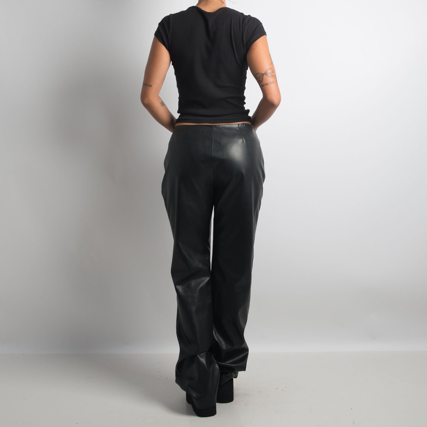 BLACK PLEATHER TROUSERS