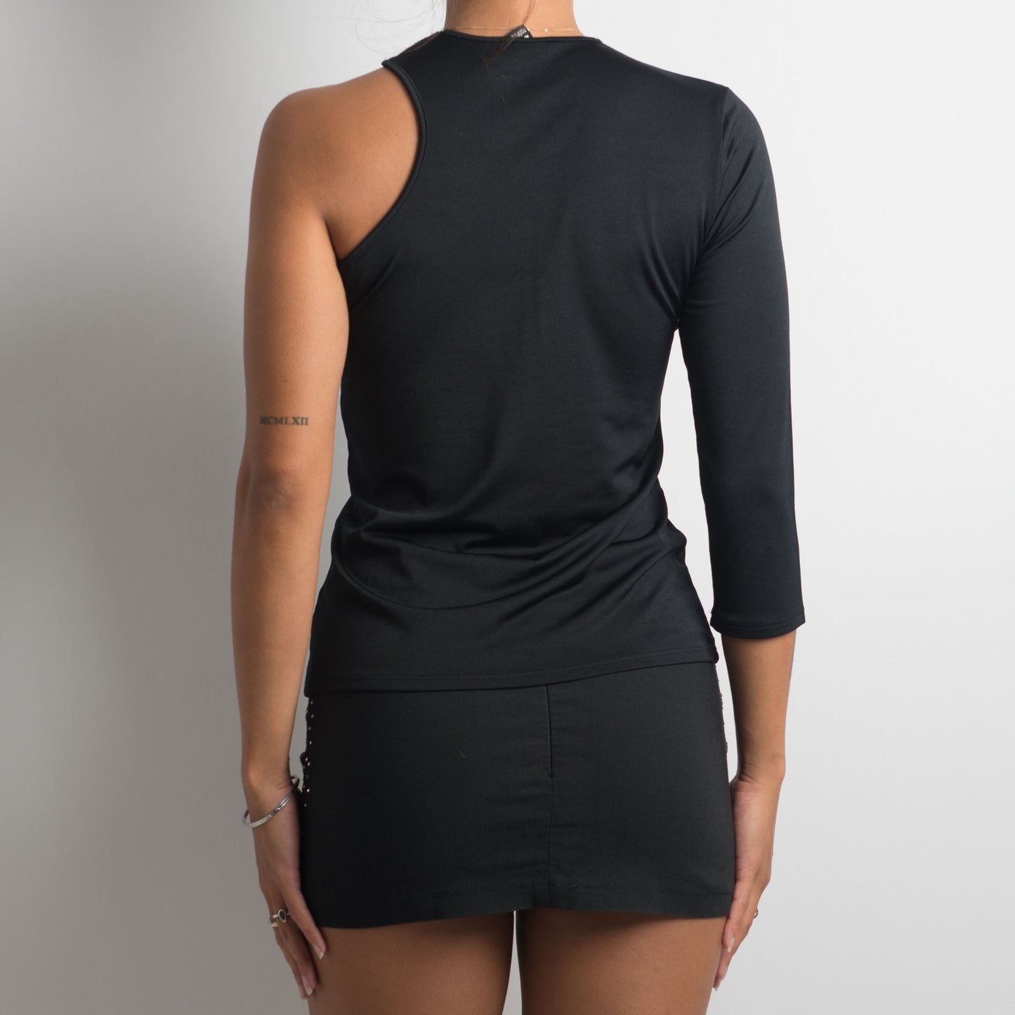 BLACK CUT OUT ONE SLEEVE TOP