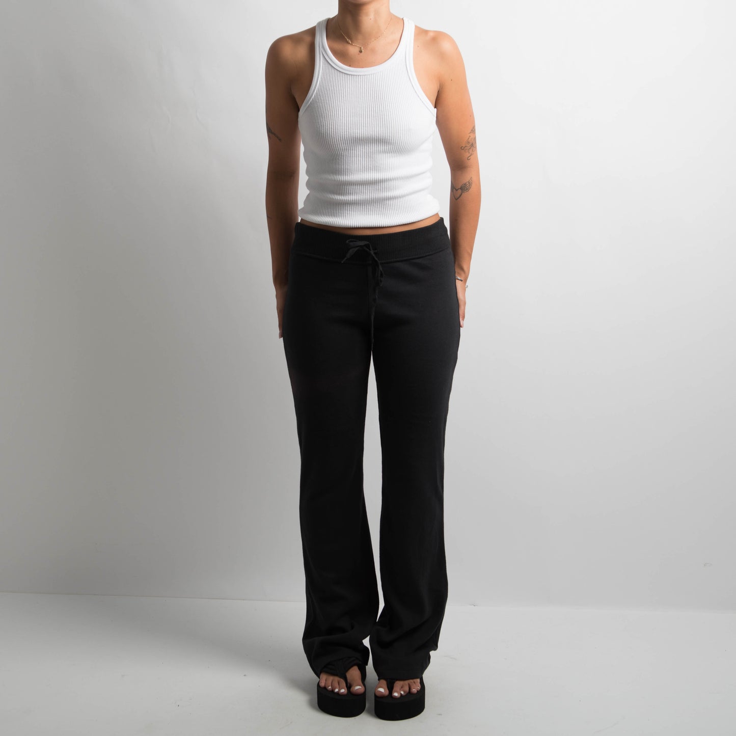 BLACK LOUNGE PANTS