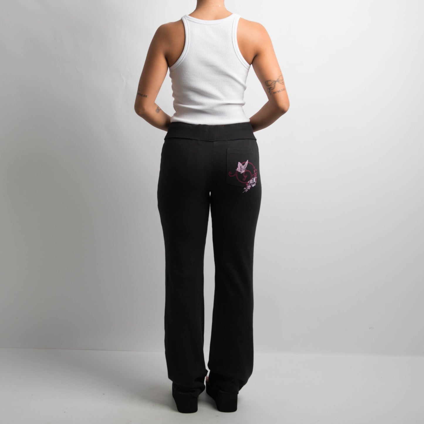 BLACK LOUNGE PANTS