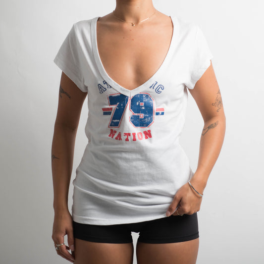 WHITE PLUNGE TEE