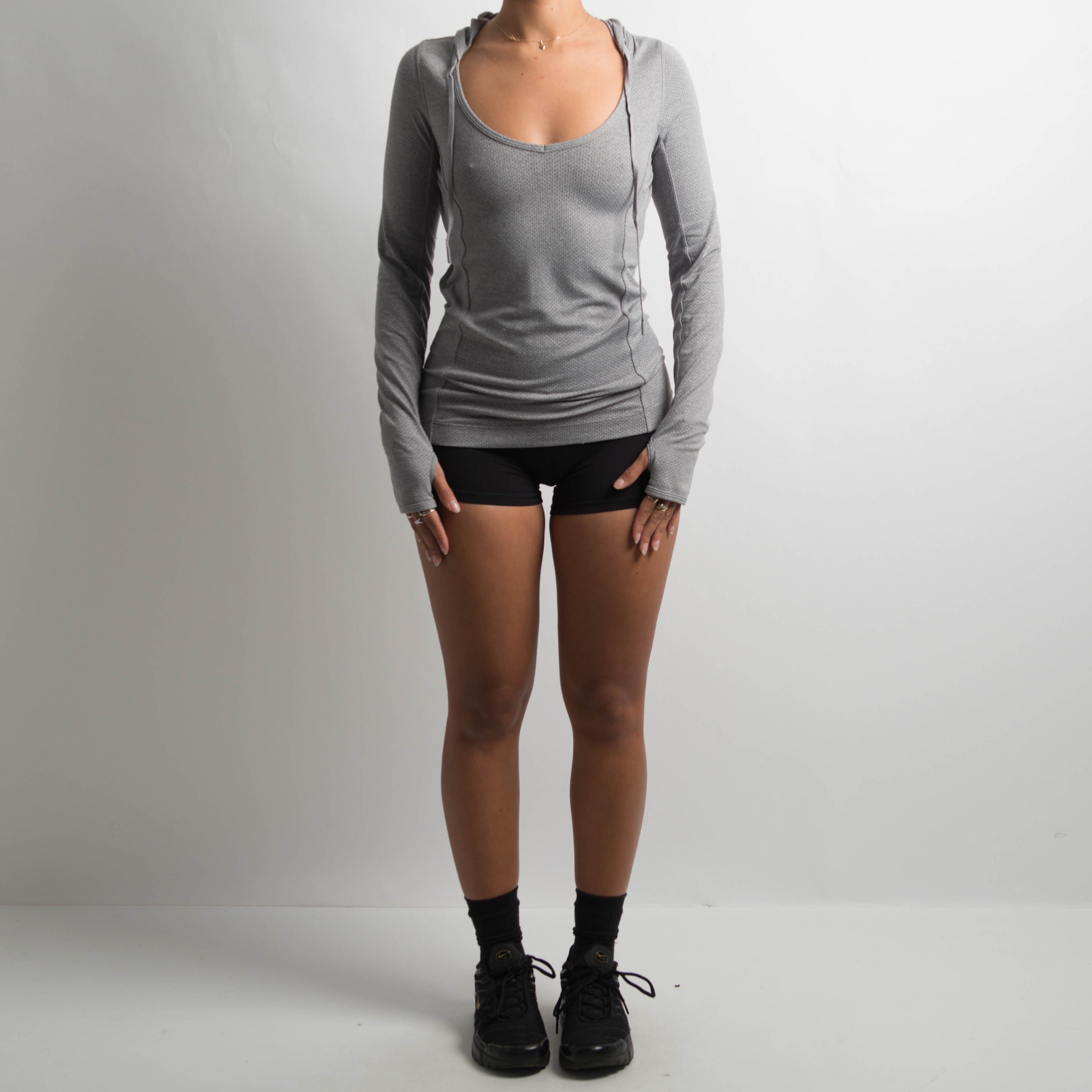 GREY LONG SLEEVE TOP