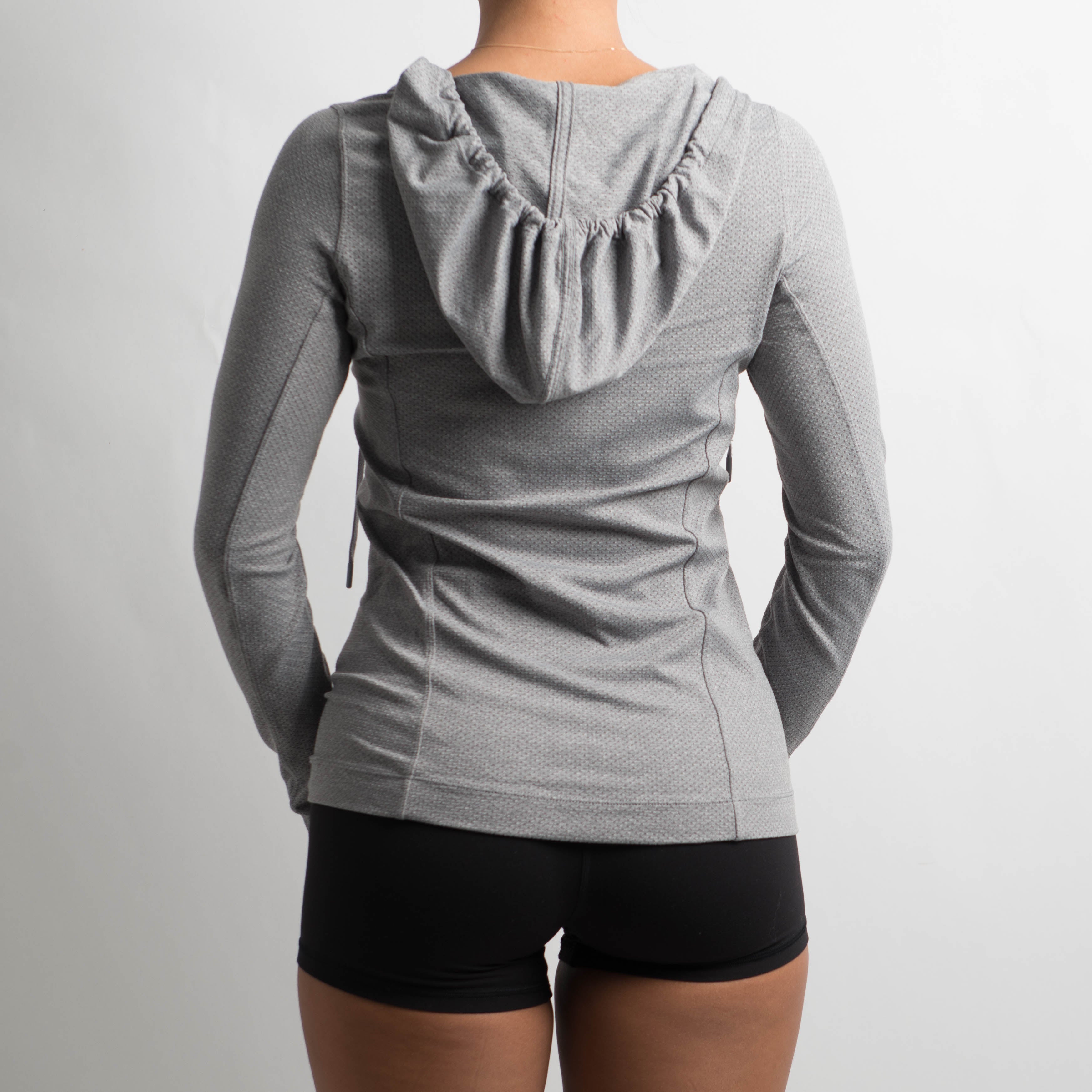 GREY LONG SLEEVE TOP