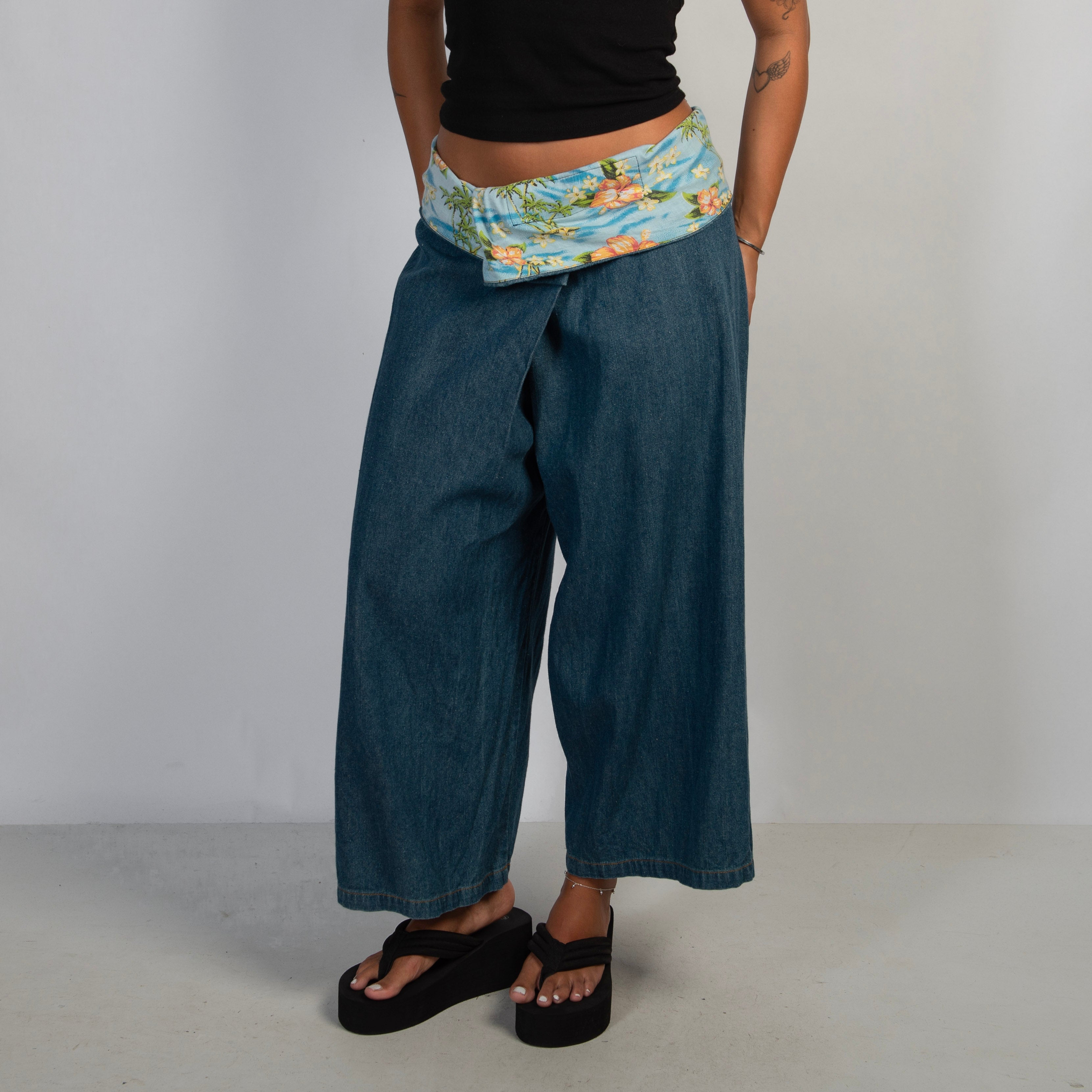 LOOSE FIT FOLD OVER JEANS