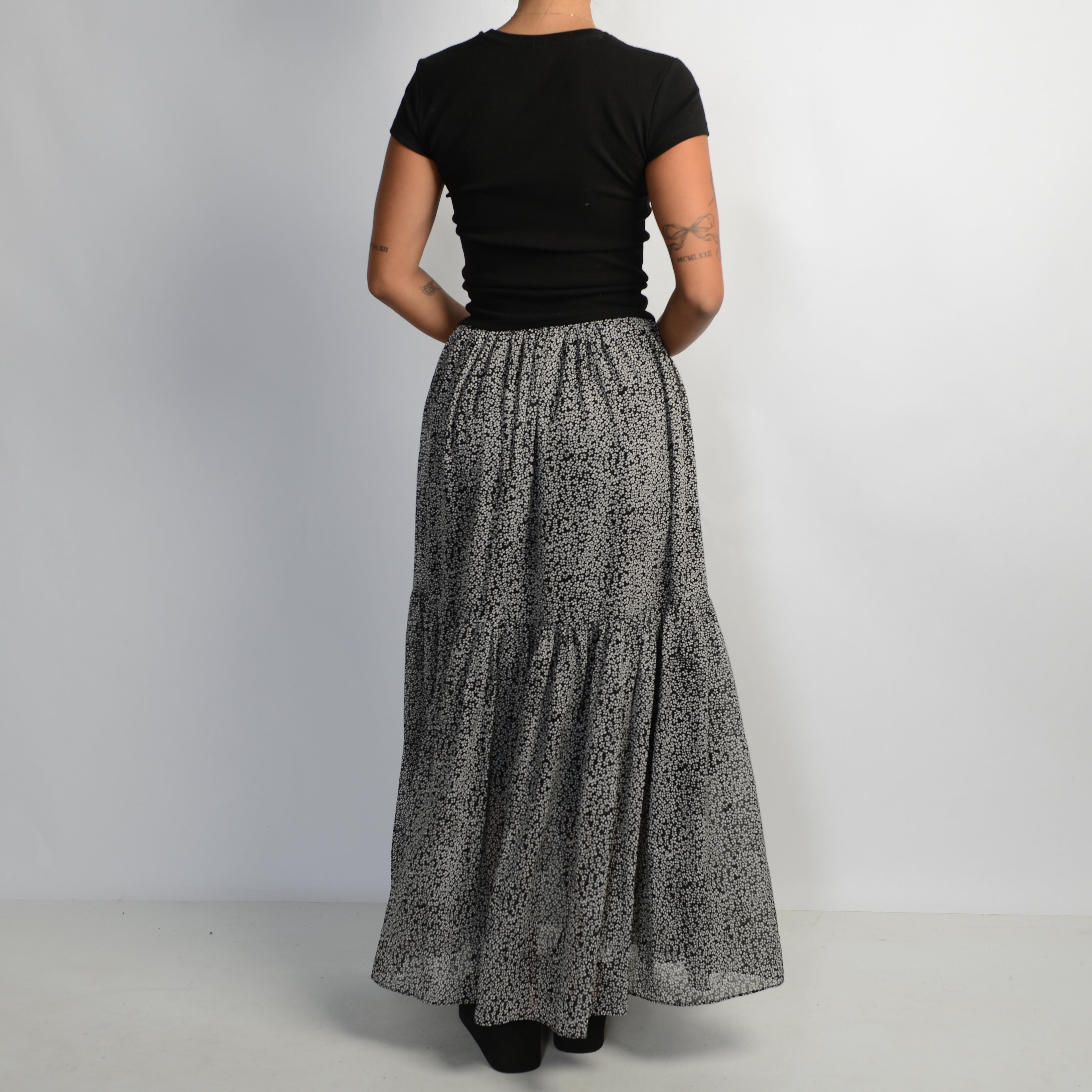 FLORAL TIERED MAXI SKIRT