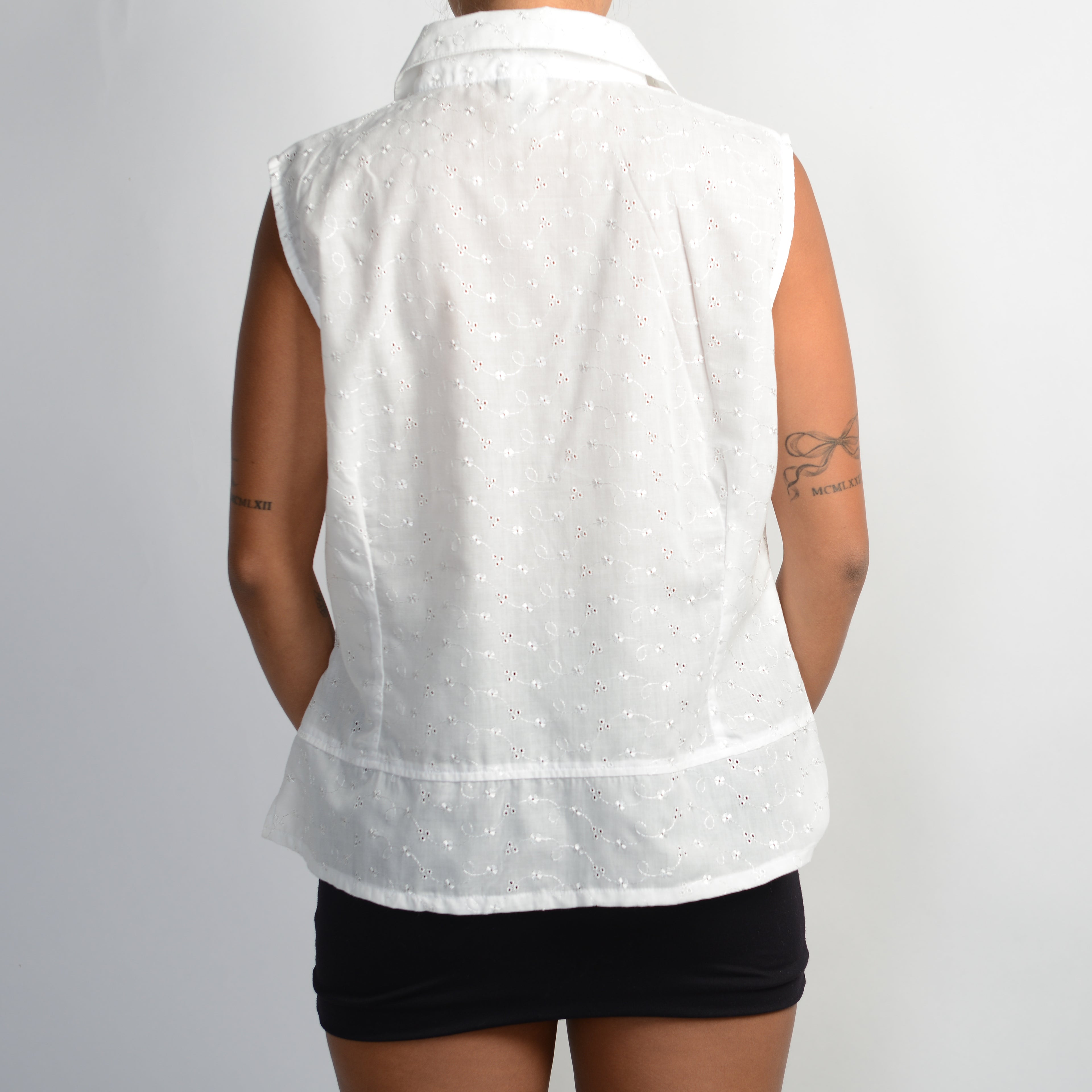 WHITE BRODERIE BLOUSE