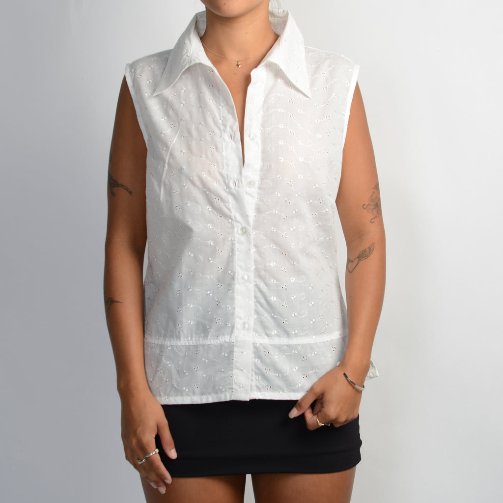 WHITE BRODERIE BLOUSE