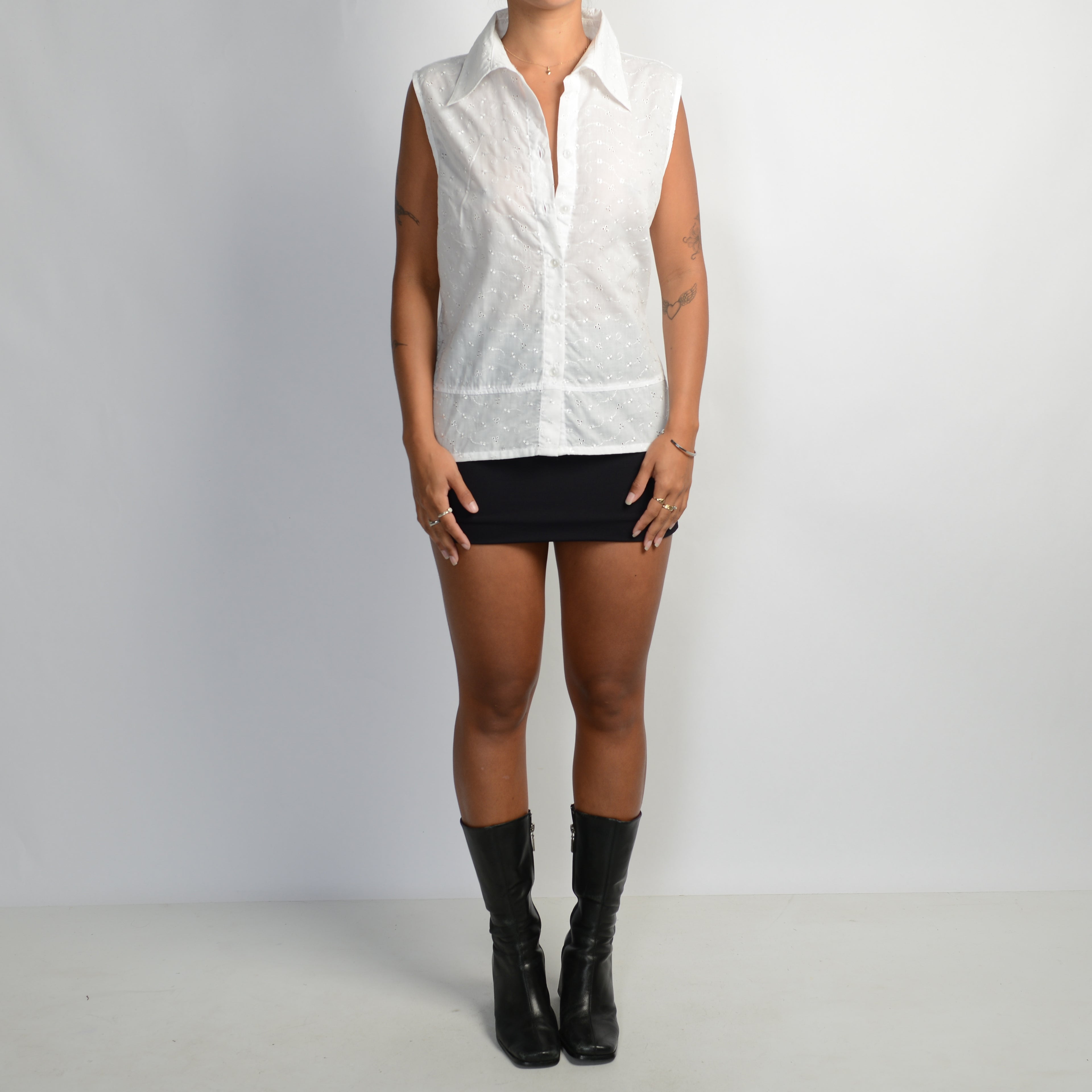 WHITE BRODERIE BLOUSE