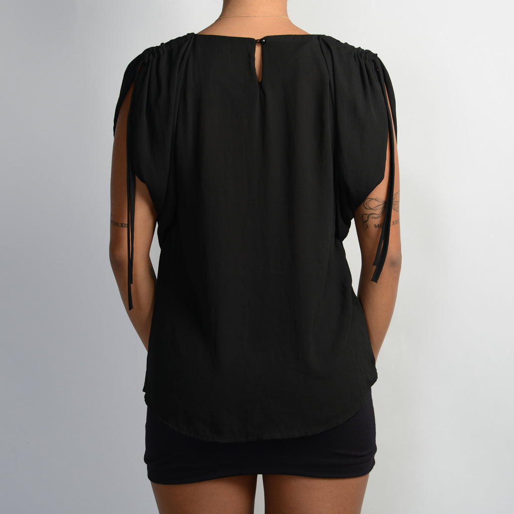 BLACK COLD SHOULDER TOP