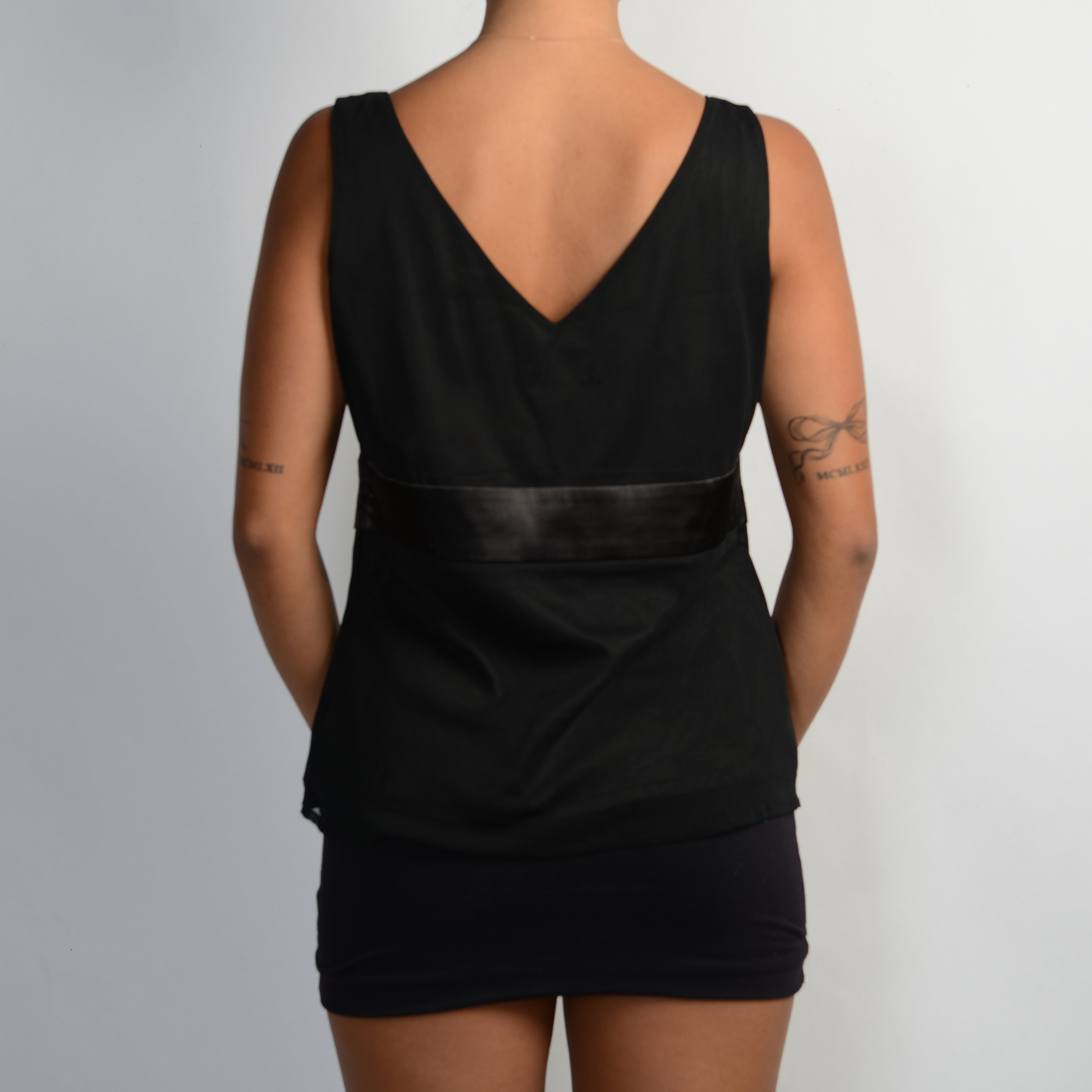 BLACK MESH FLORAL TOP