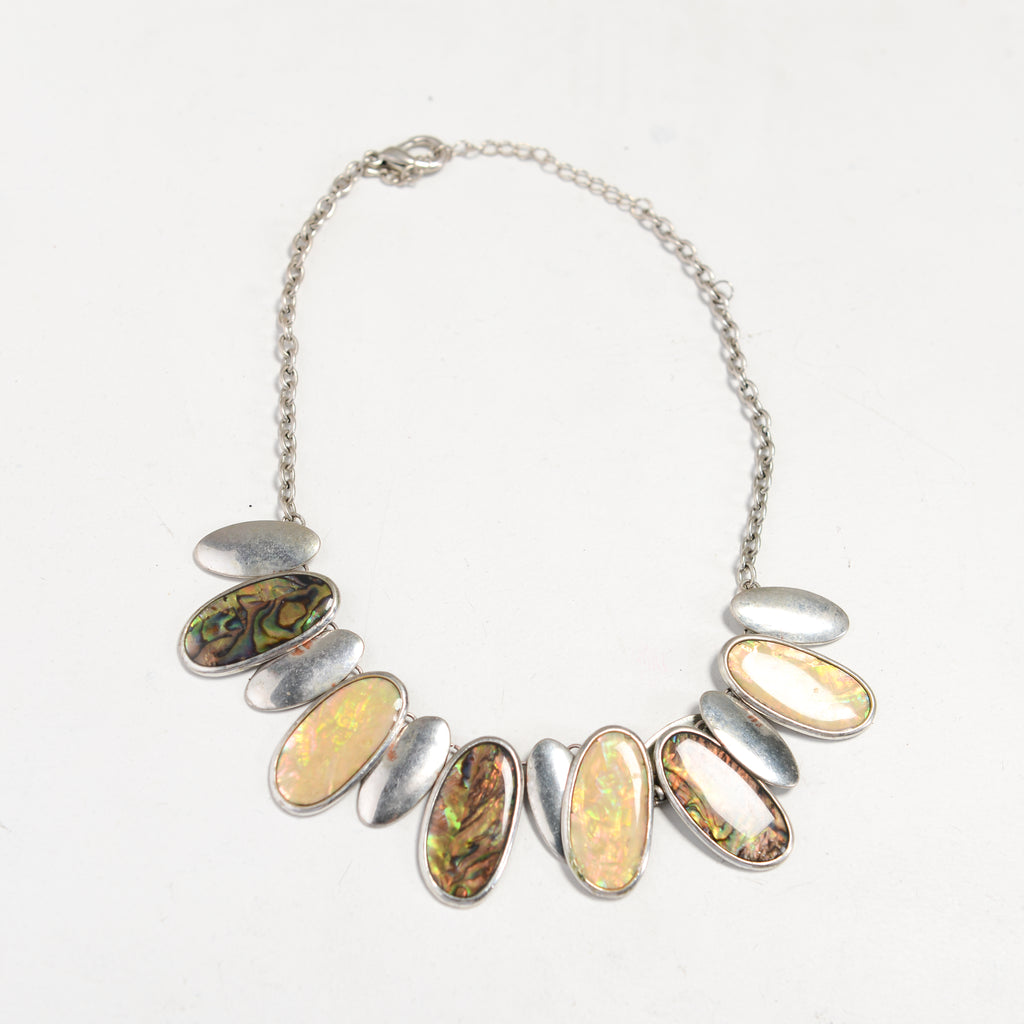 SILVER METAL NECKLACE