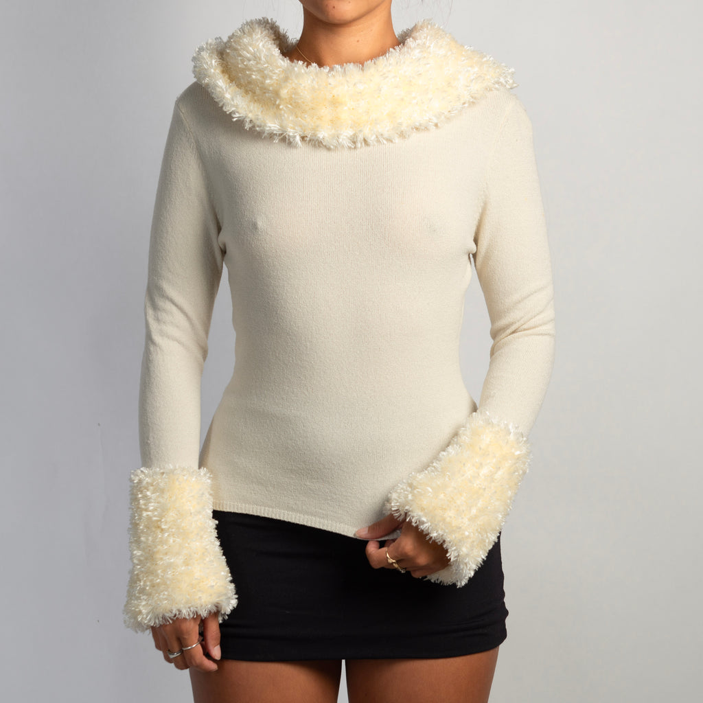 CREAM SHAG TRIM TOP