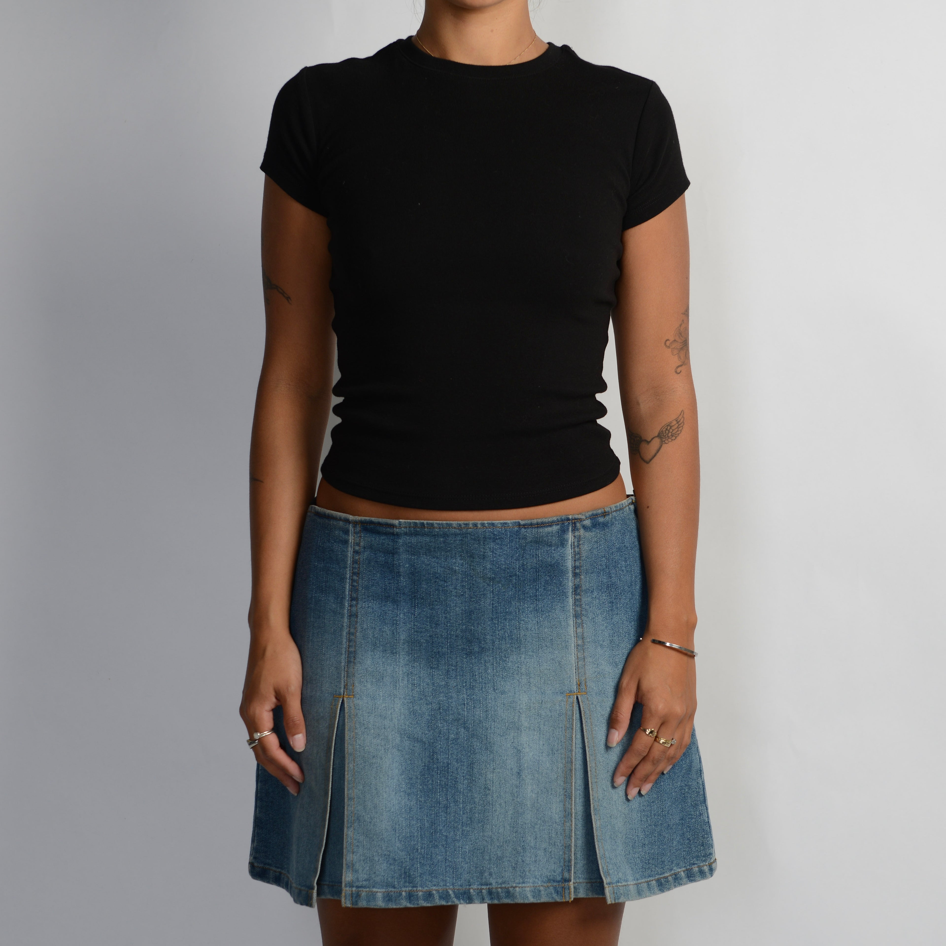 PLEATED DENIM SKIRT
