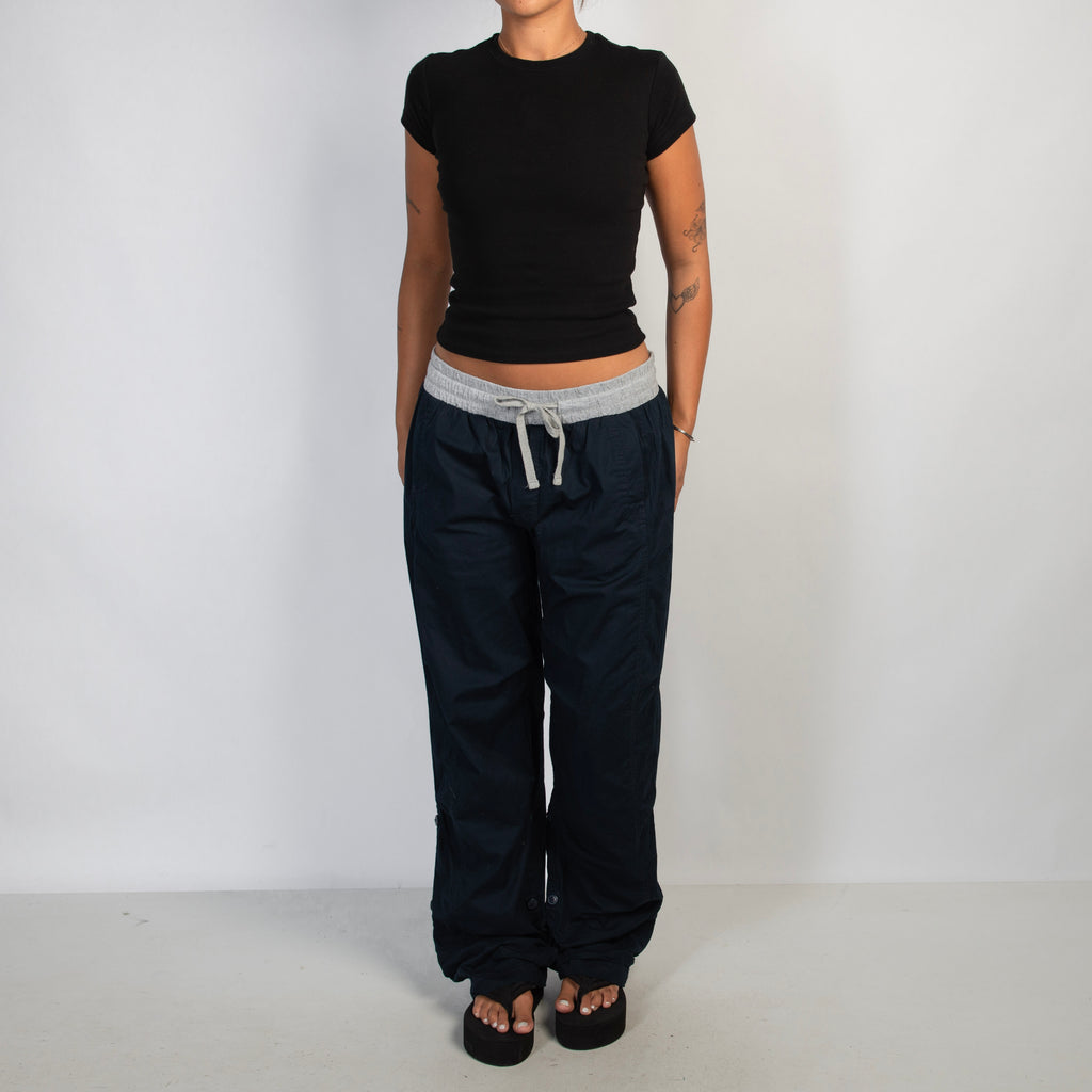 NAVY CARGO PANTS