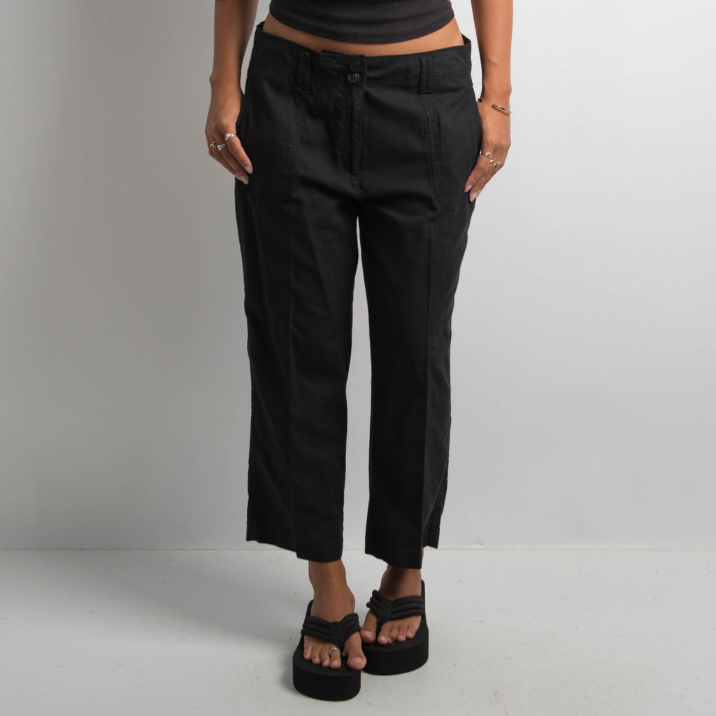 BLACK CROP PANTS