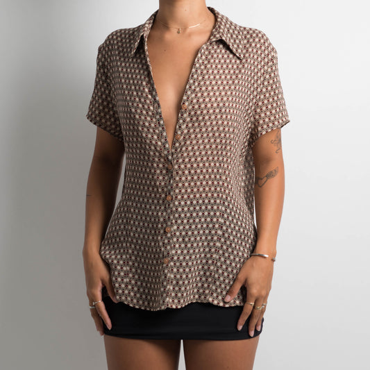 PATTERNED SHORT SLEEVE BLOUSE