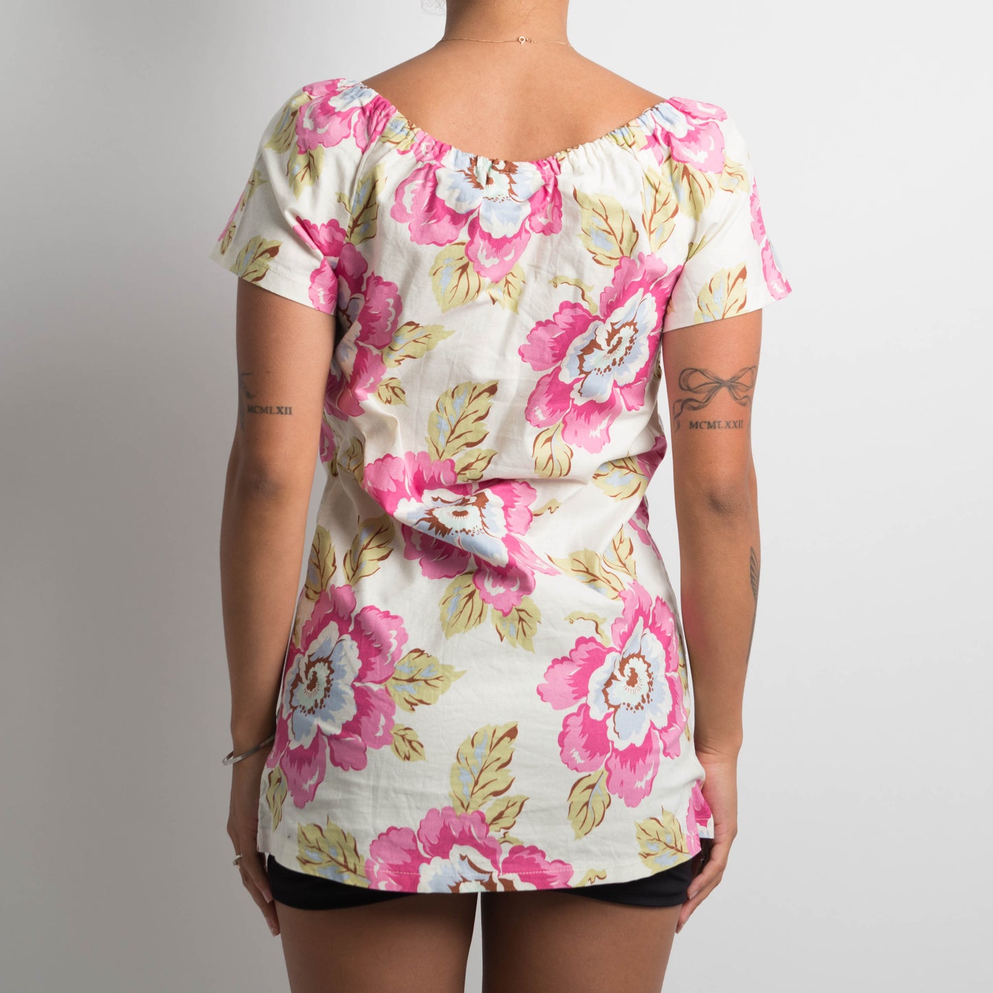 FLORAL LONGLINE TOP