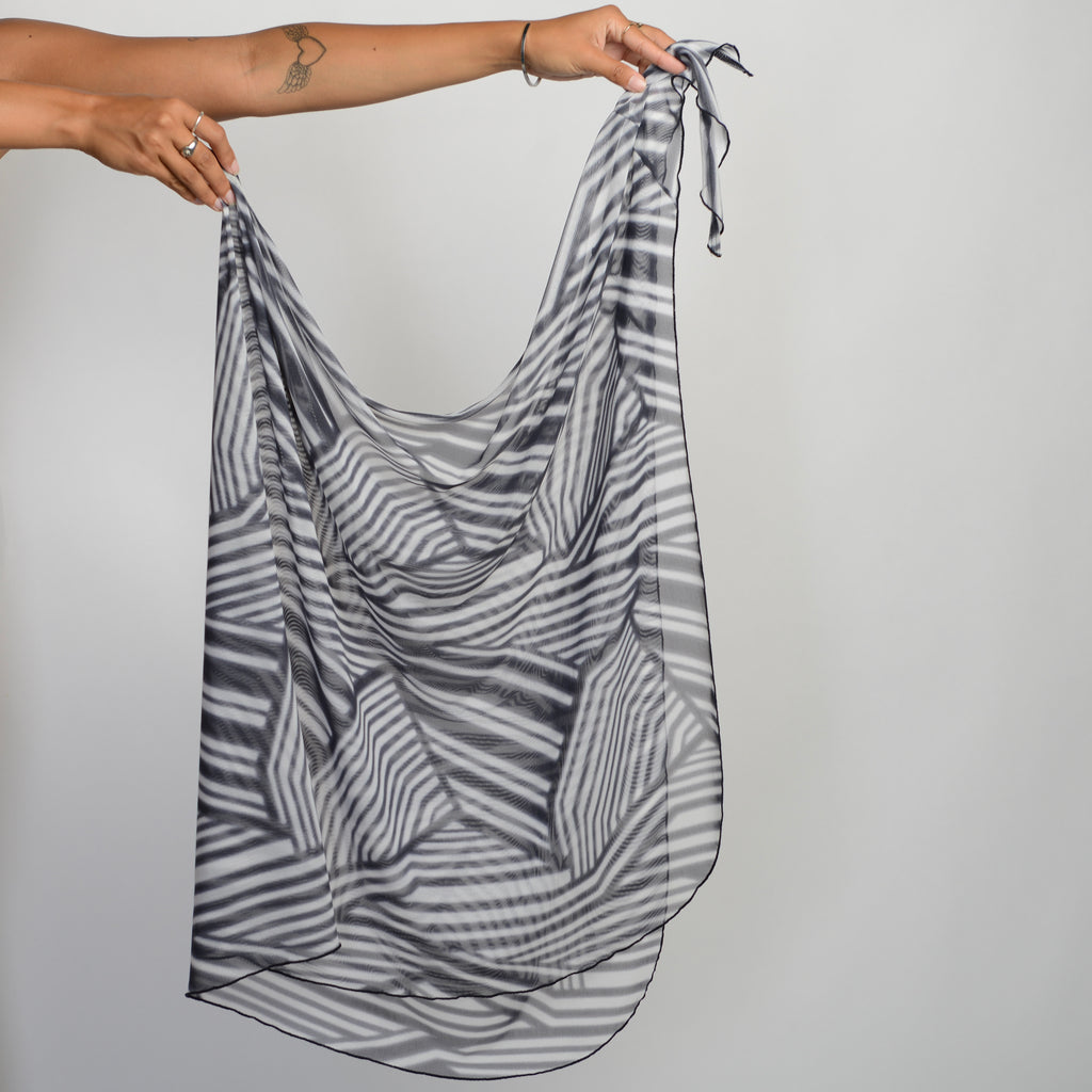 GREY PATTERN MESH SARONG