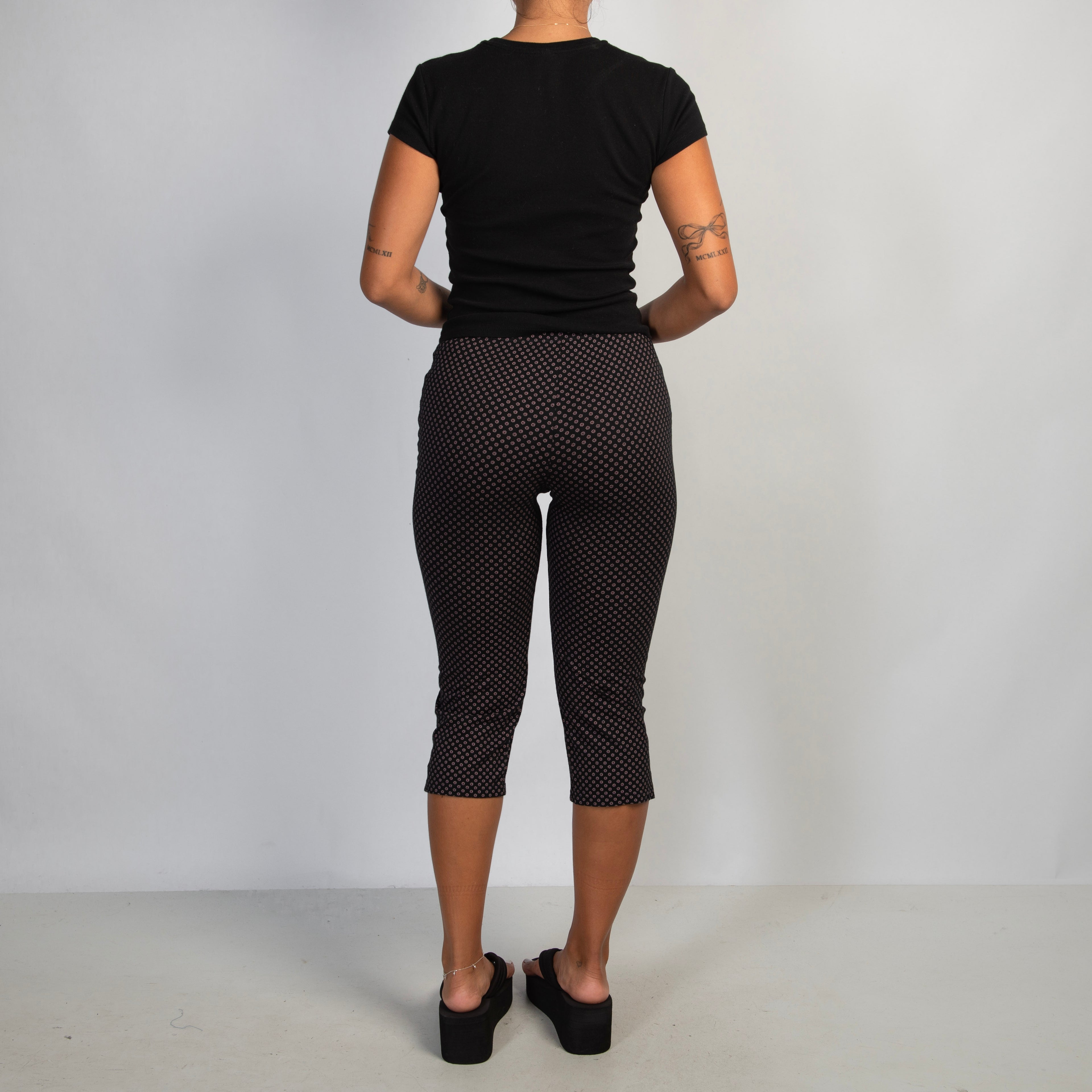 MICRO FLORAL CAPRI TIGHTS