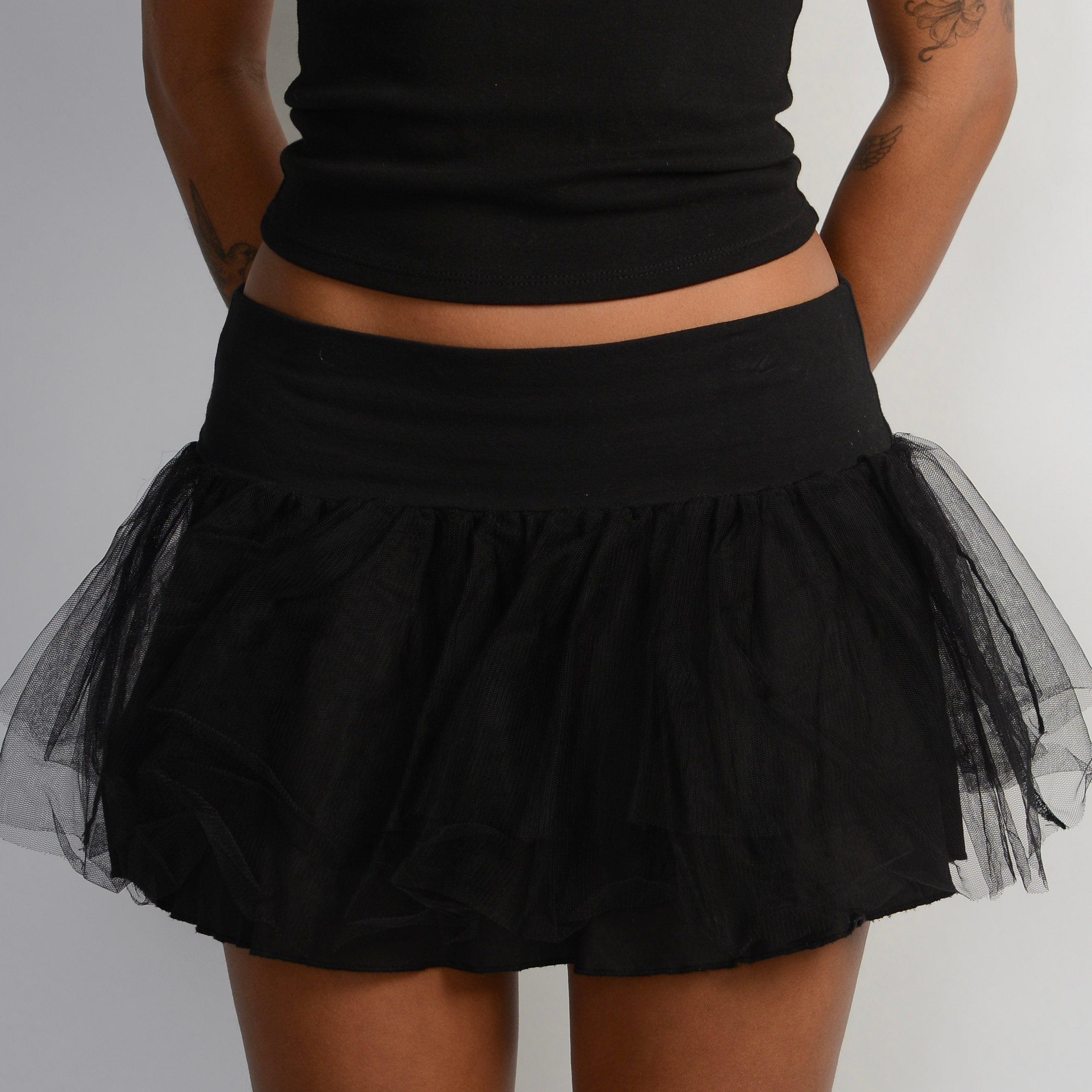 BLACK TULLE MINI SKIRT
