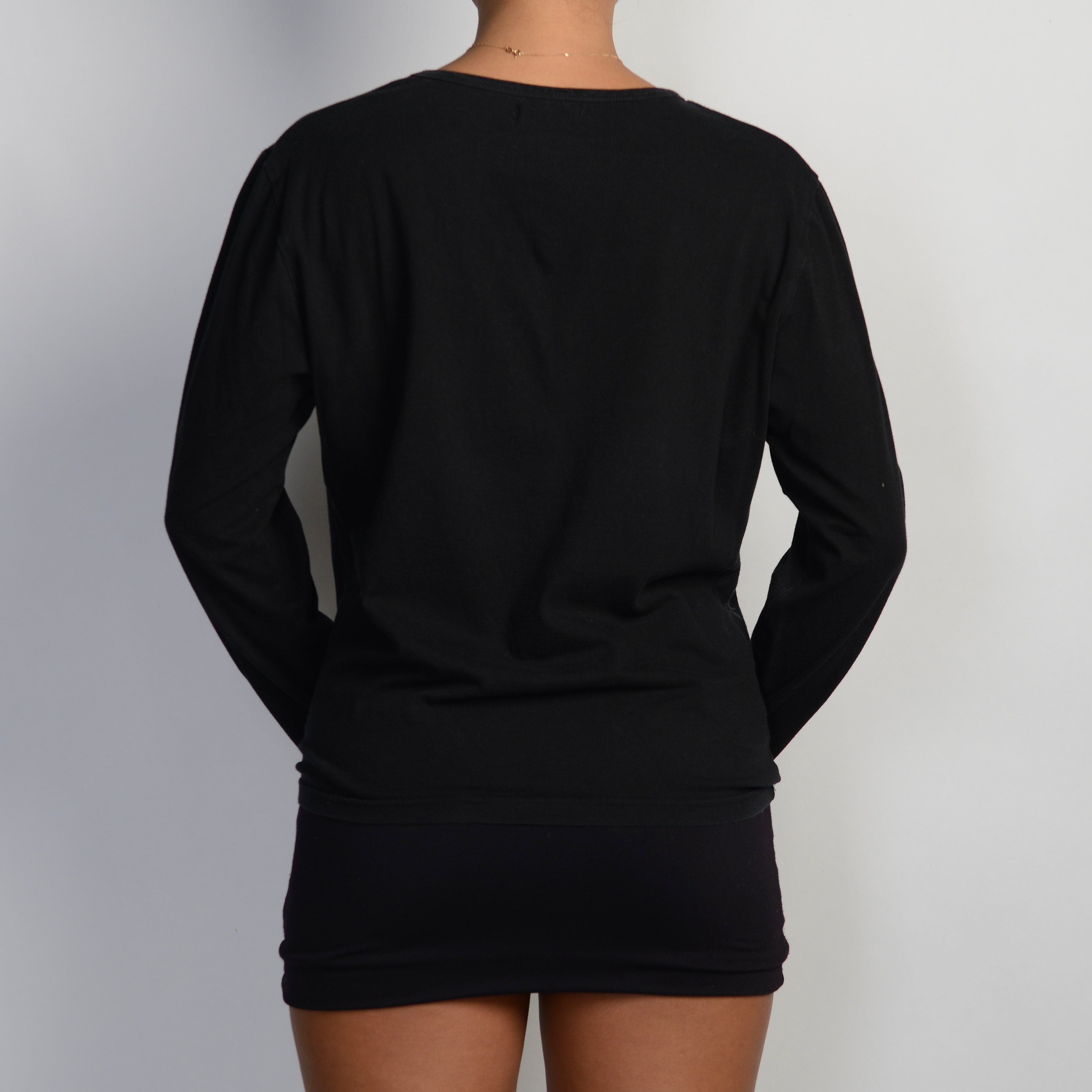 GRAPHIC LONG SLEEVE TOP