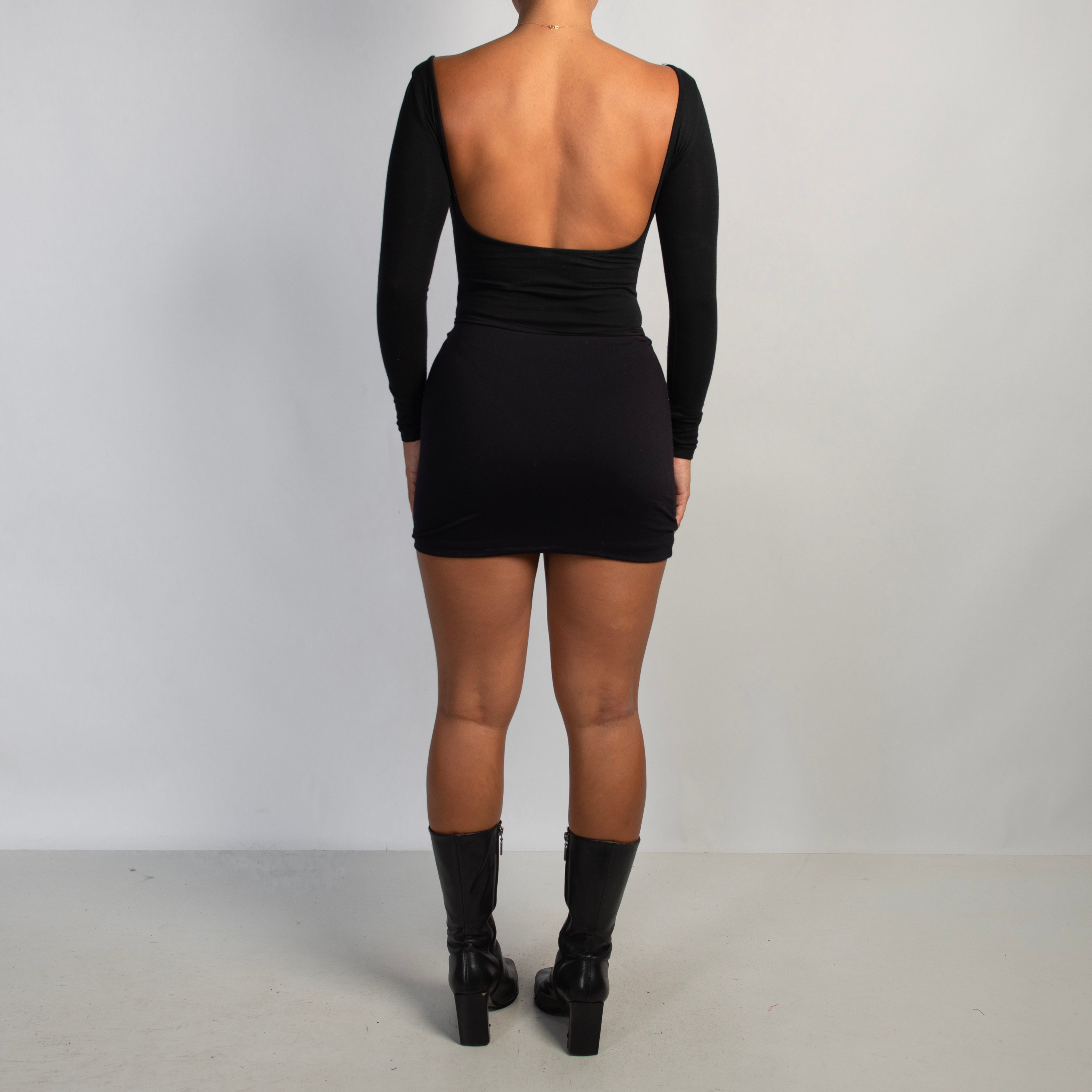 BLACK LONG SLEEVE BODYSUIT