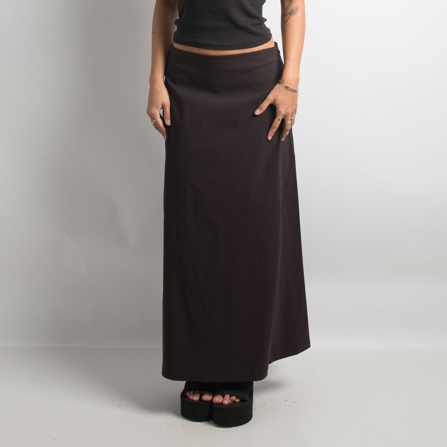 DARK BROWN LONGLINE SKIRT