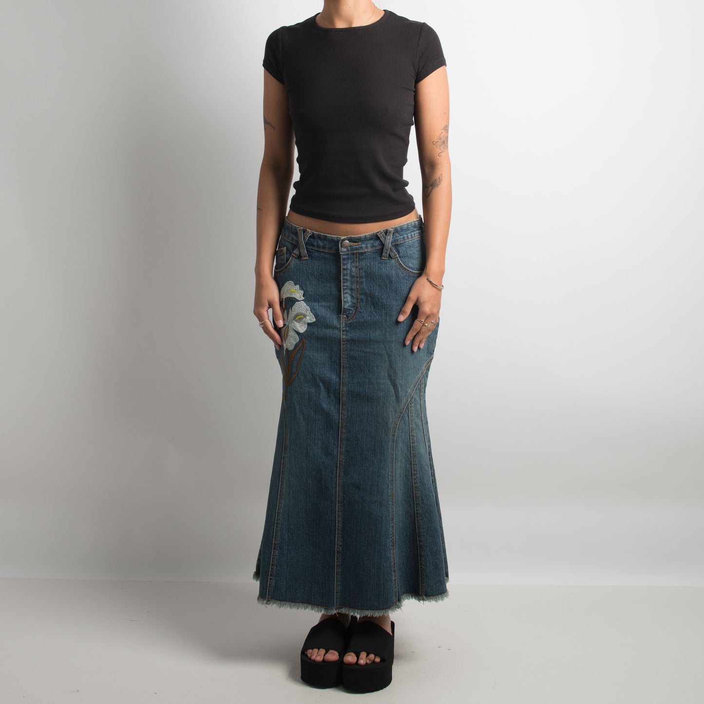 DENIM LONGLINE SKIRT