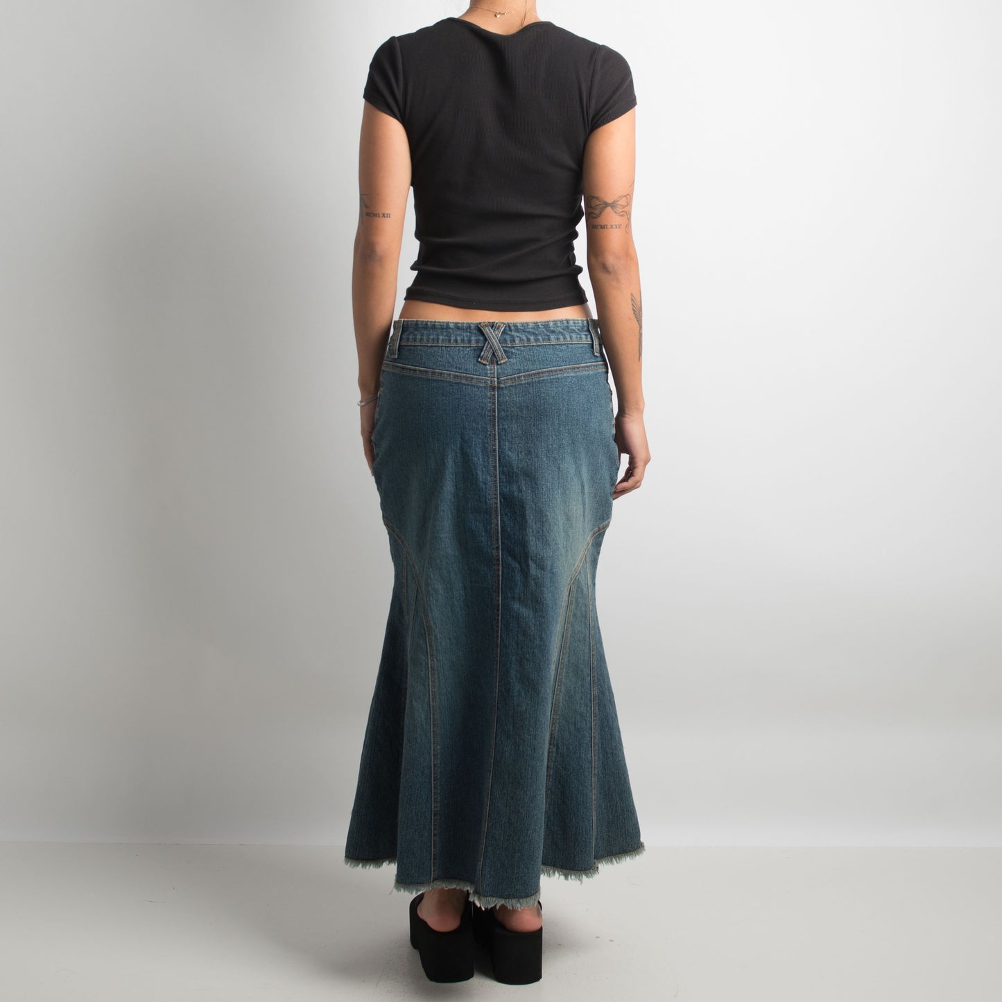 DENIM LONGLINE SKIRT