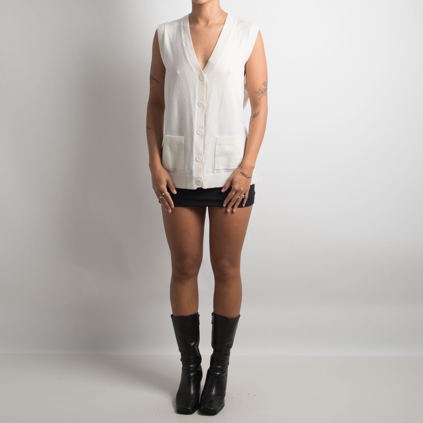 WHITE BUTTON UP KNIT VEST