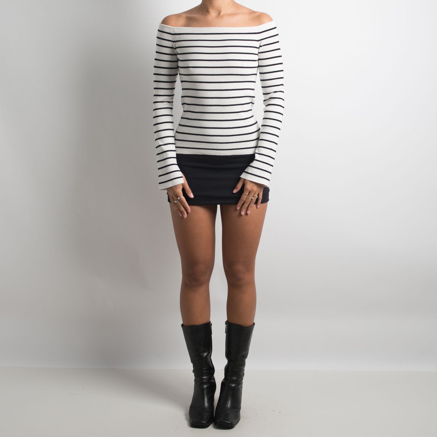 OFF THE SHOULDER STRIPED LONG SLEEVE