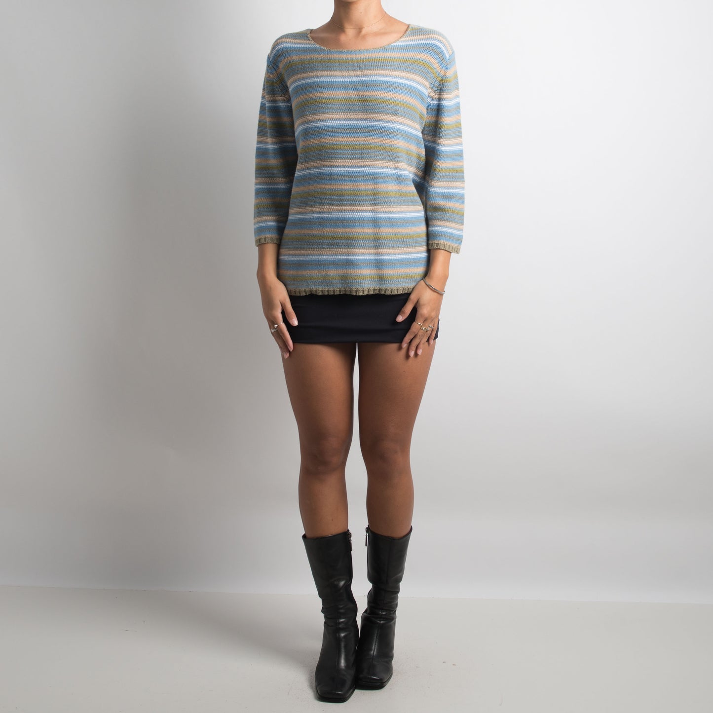 COLOURFUL STRIPED KNIT