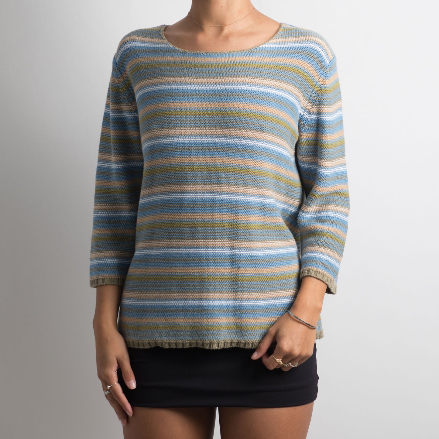 COLOURFUL STRIPED KNIT