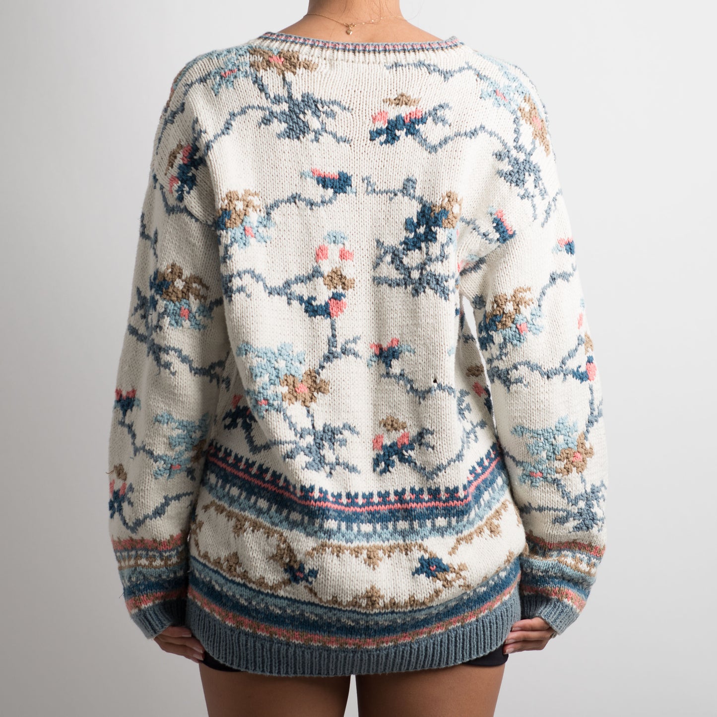 FLORAL EMBROIDERED KNIT