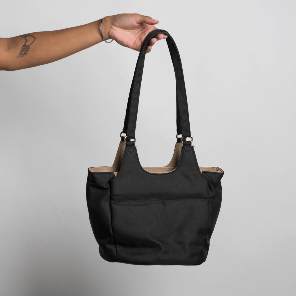 BLACK BUCKET BAG