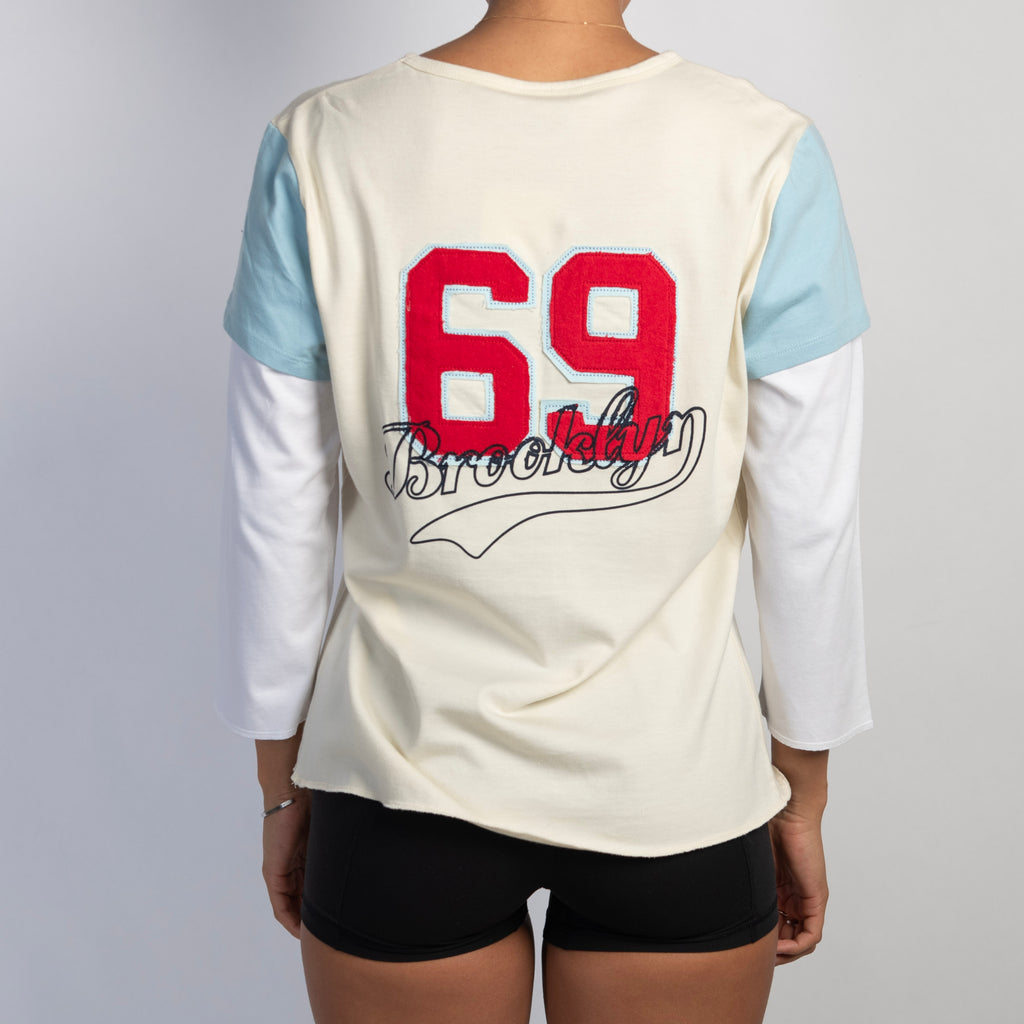 LAYERED GRAPHIC TOP