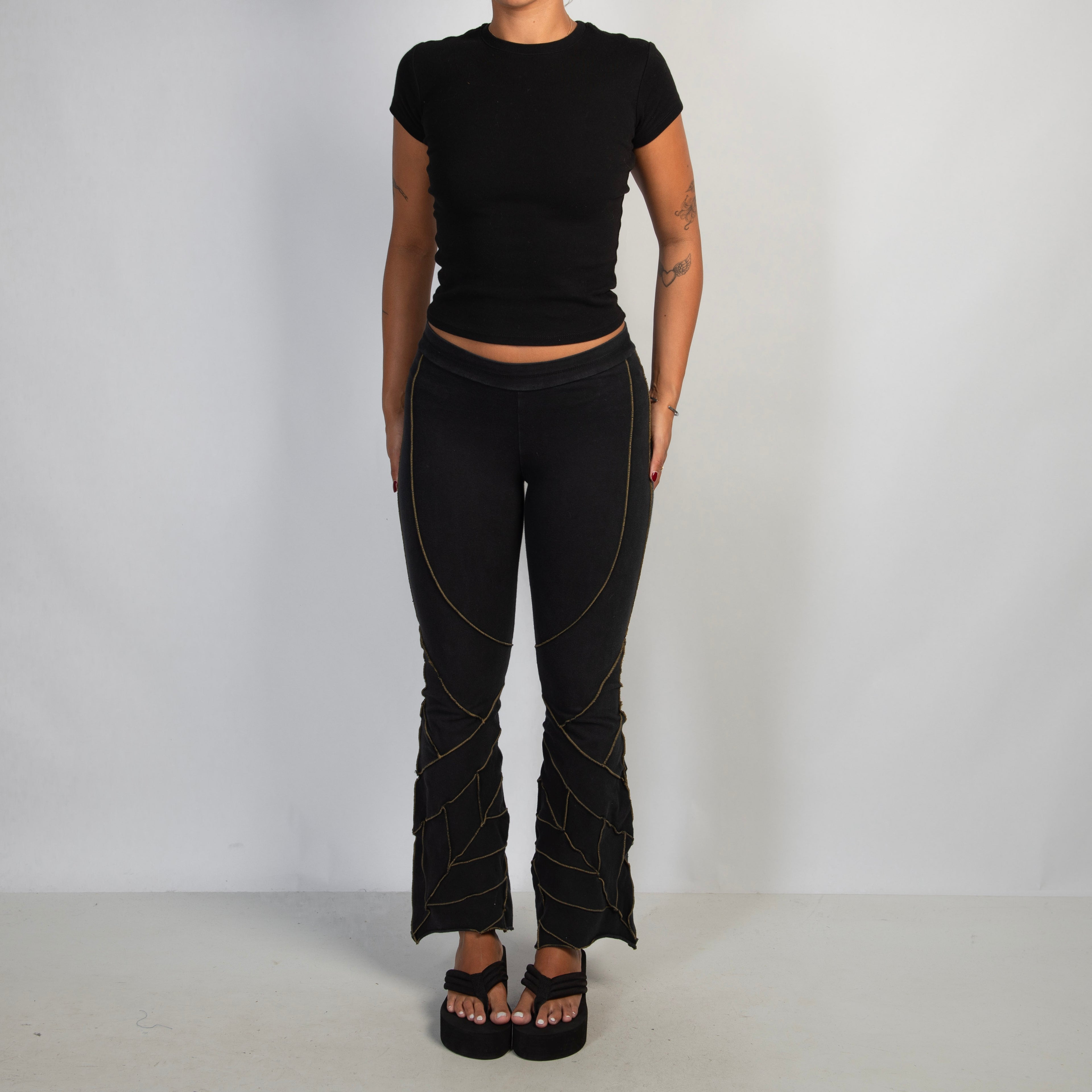 BLACK FLARE LEGGINGS