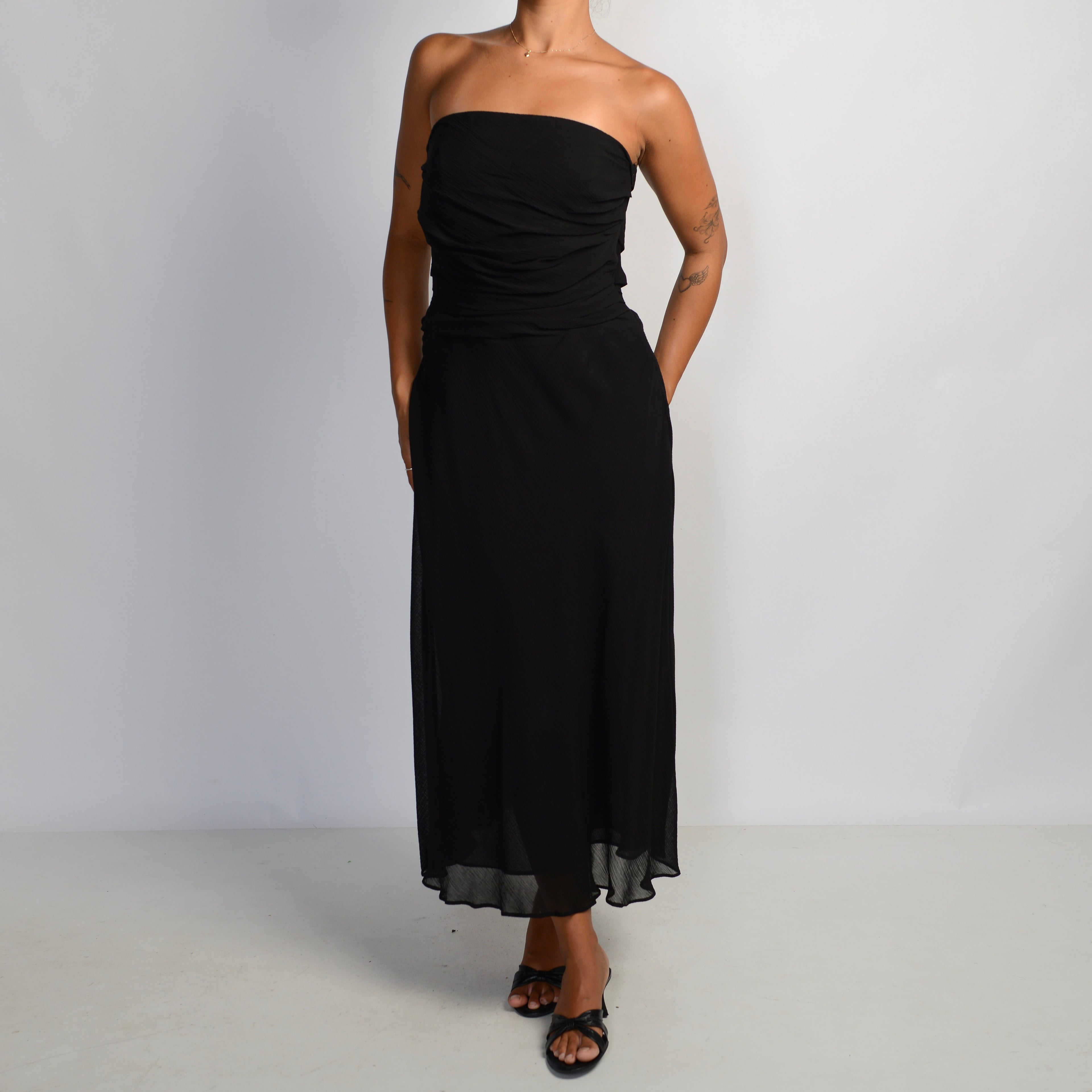 BLACK STRAPLESS MIDI DRESS