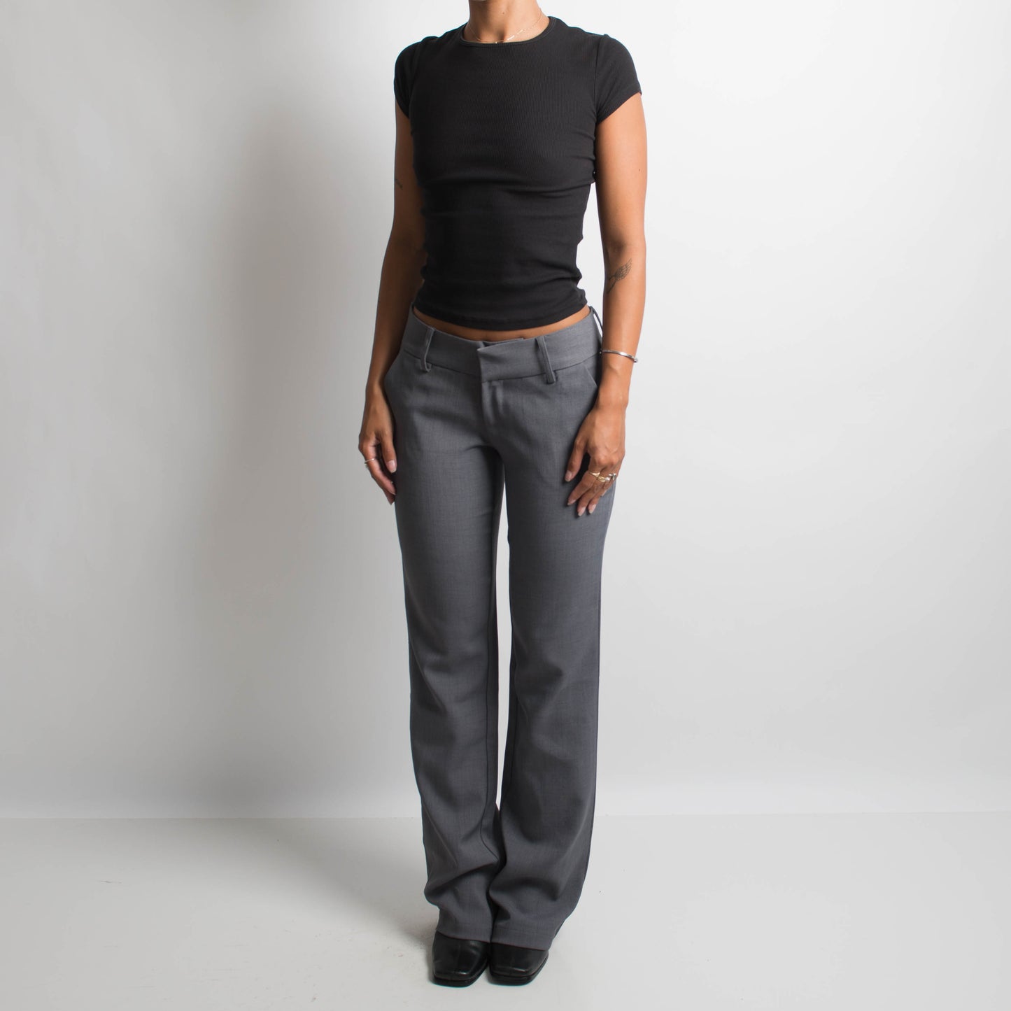 PANTALON BOOTCUT GRIS