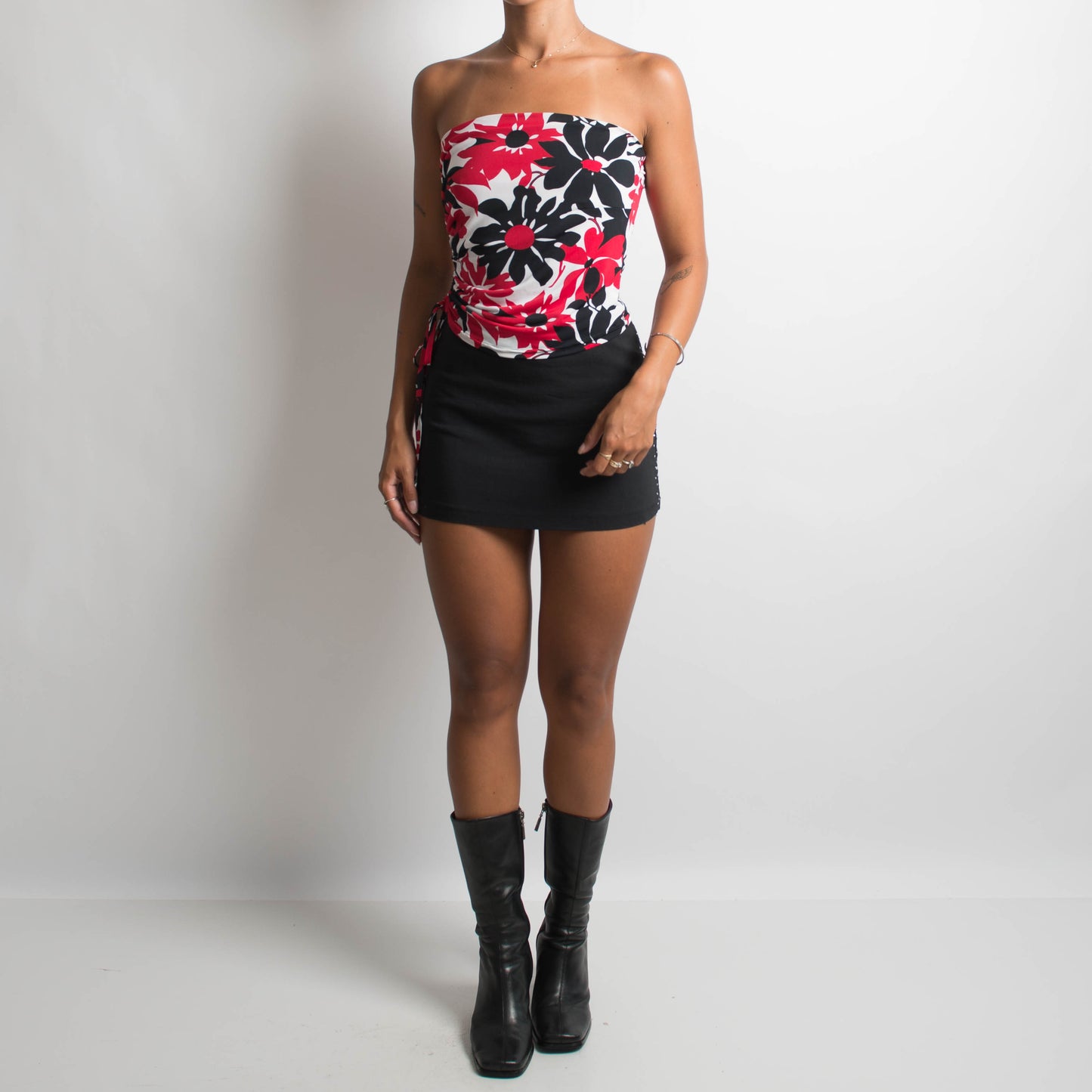 FLORAL RUCHED STRAPLESS TOP