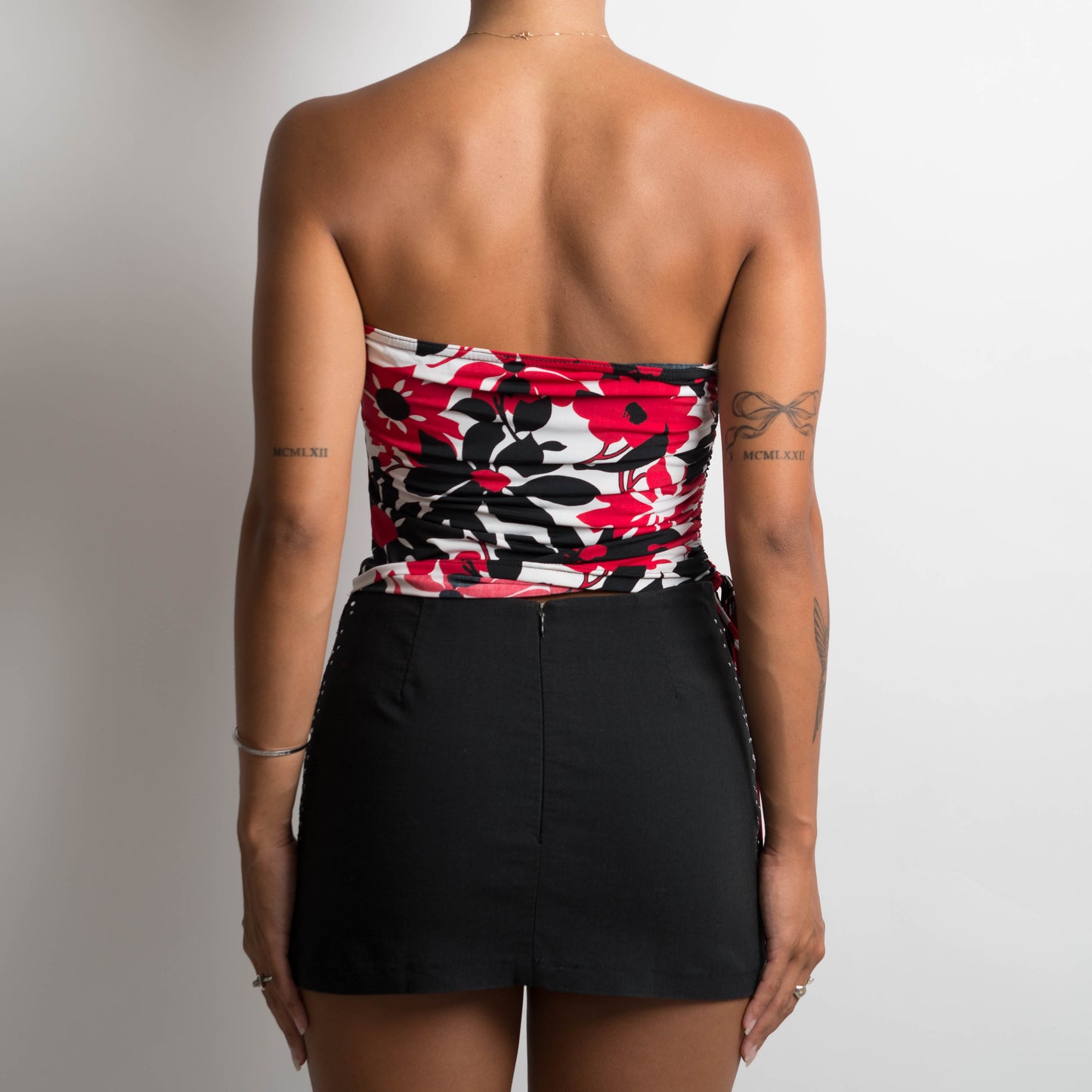 FLORAL RUCHED STRAPLESS TOP