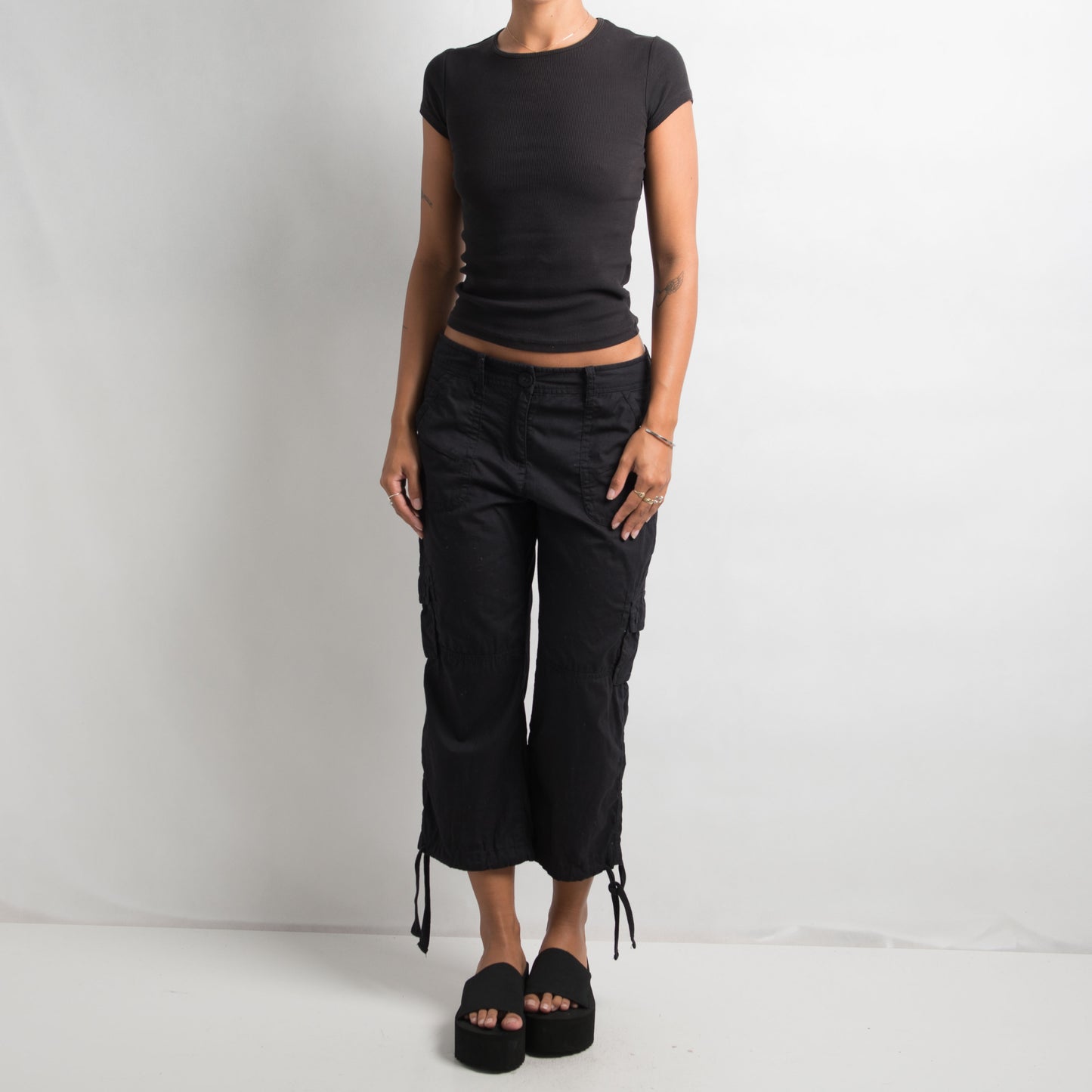 BLACK CAPRI UTILITY PANTS